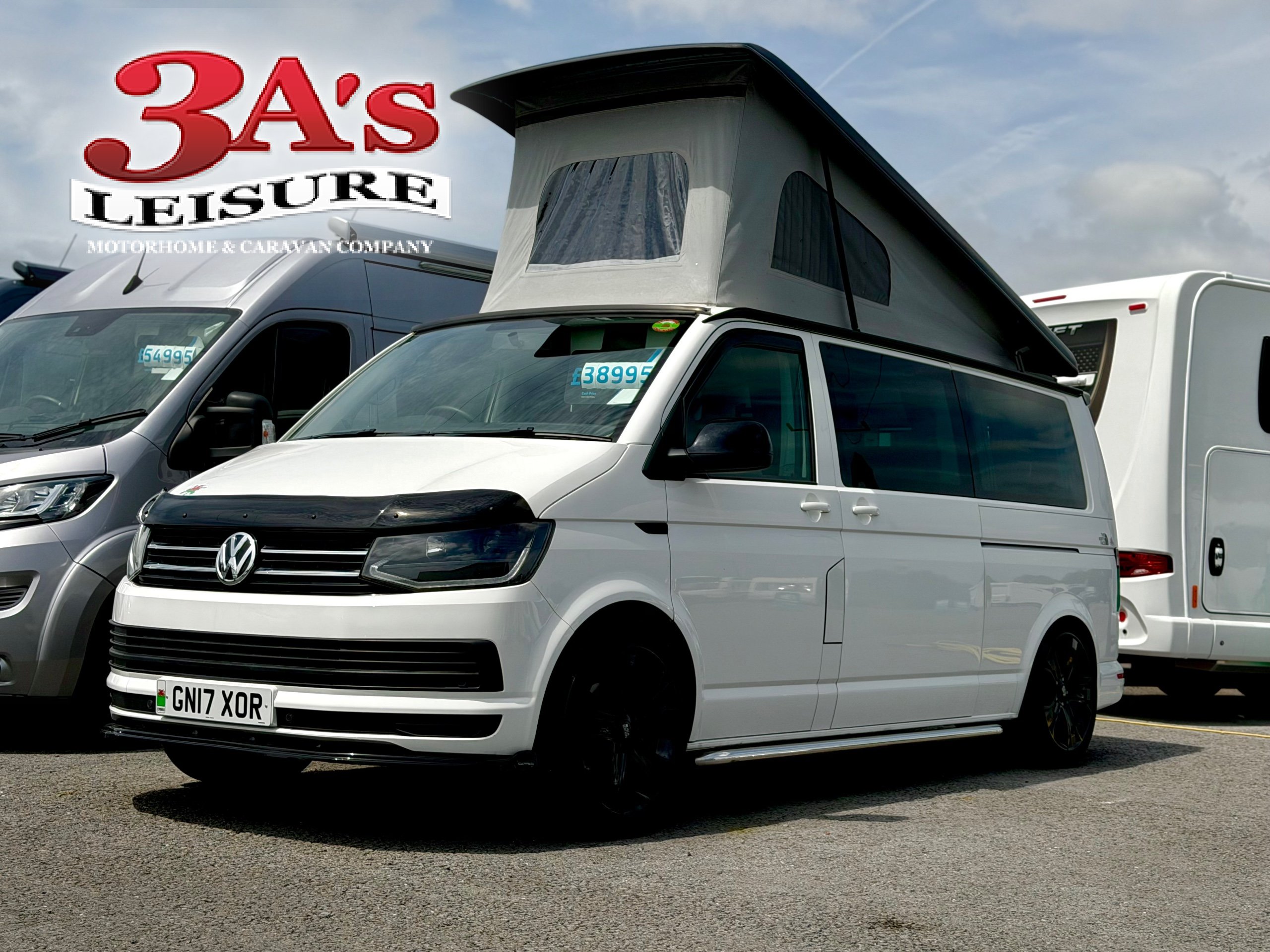 Volkswagen Transporter TDI Pop-Top Camper - Detail Shot