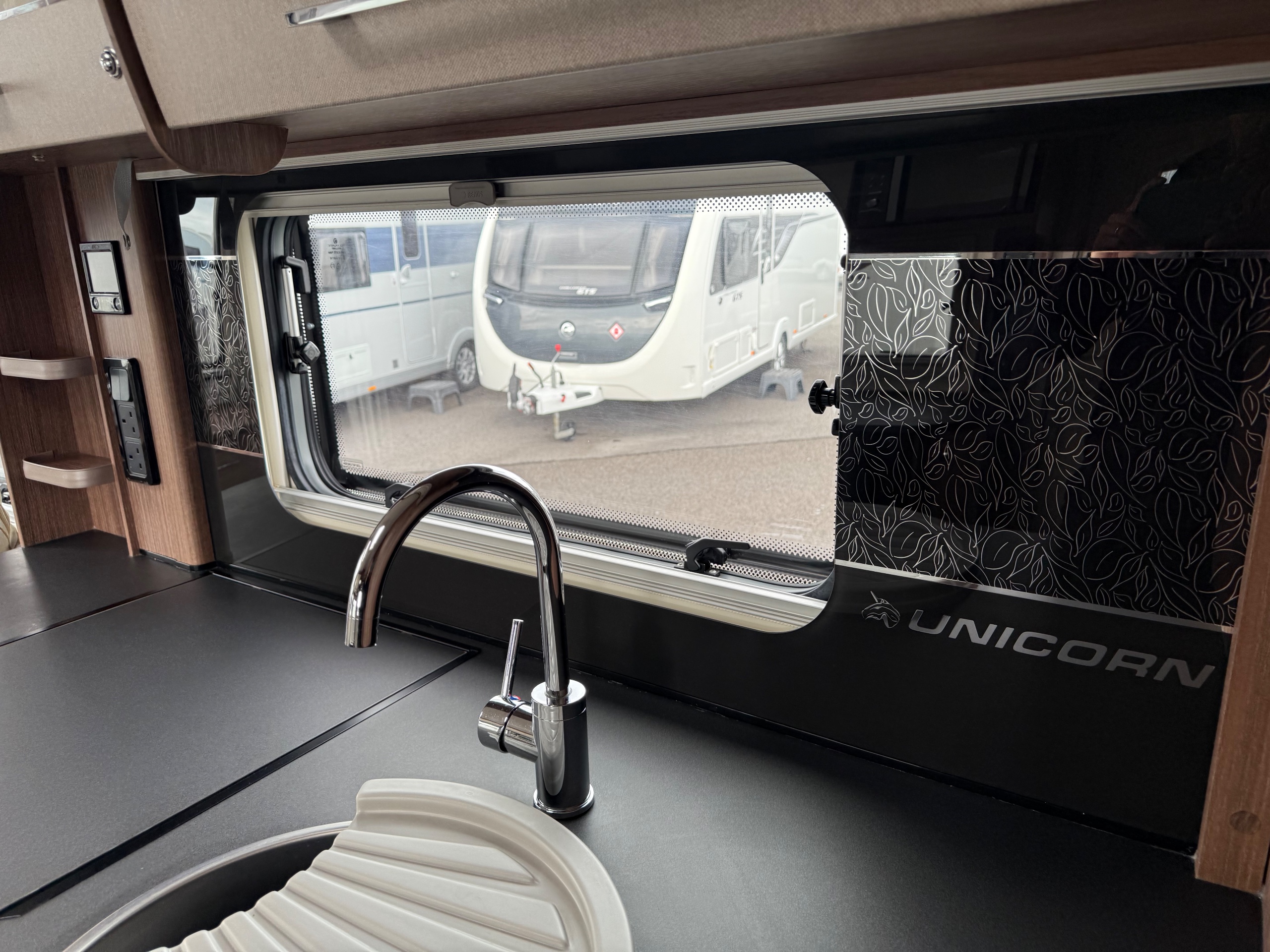 2020 Bailey Unicorn Merida BLACK EDITION