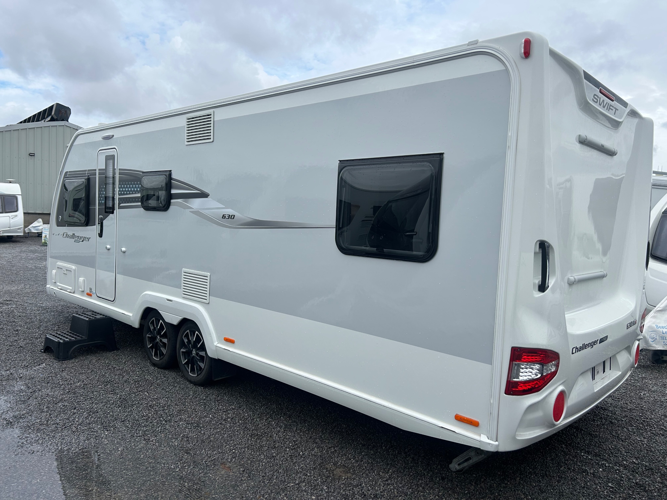 Swift Challenger Grande 630 / 6 BERTH - TWIN AXLE