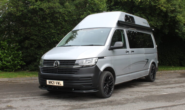Volkswagen T6.1 LWB - Exterior - Front