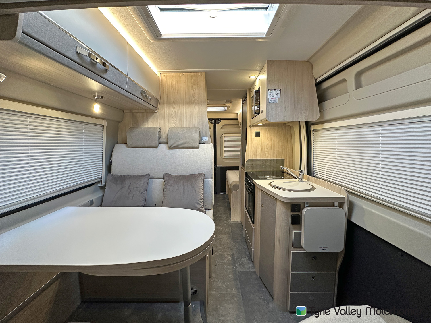 Elddis Signature CV40