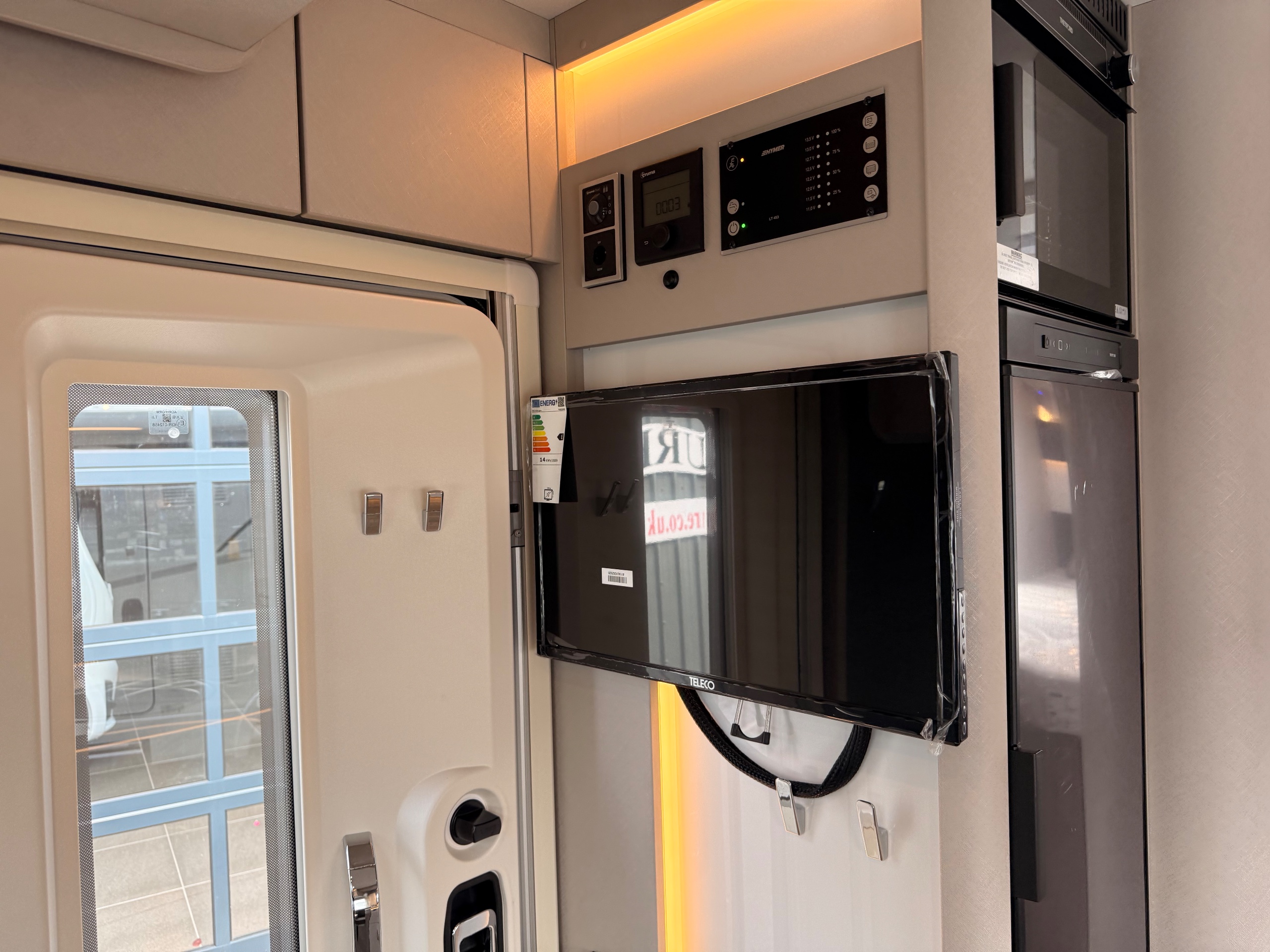 Hymer T-Class S 695