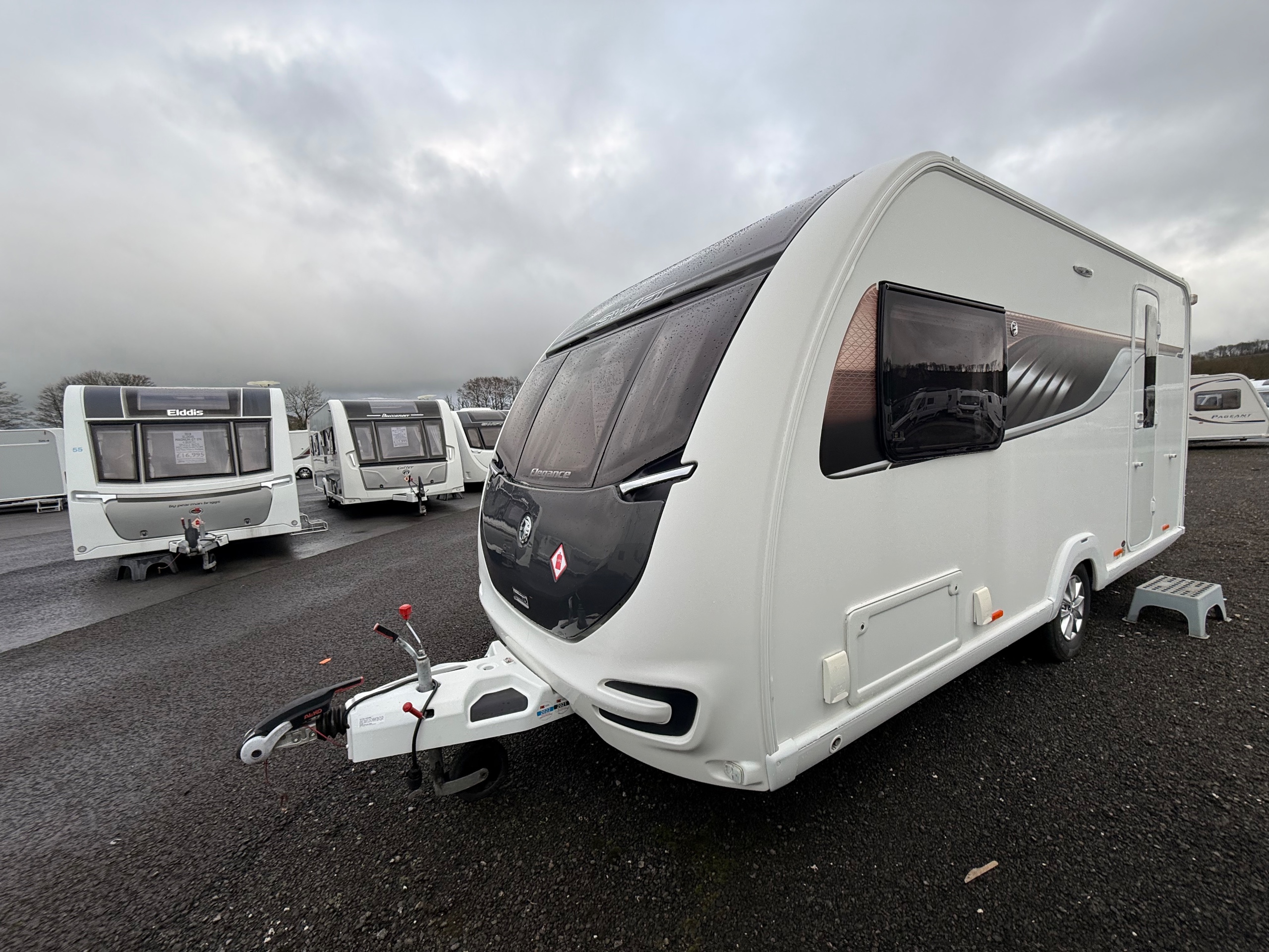 Swift Elegance 480 - Detail Shot