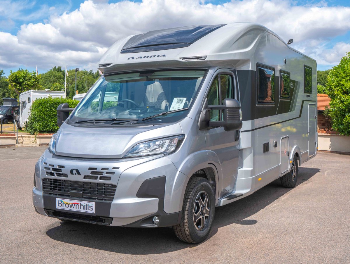 2026 Adria Matrix 670 SL 60Y 140BHP Auto