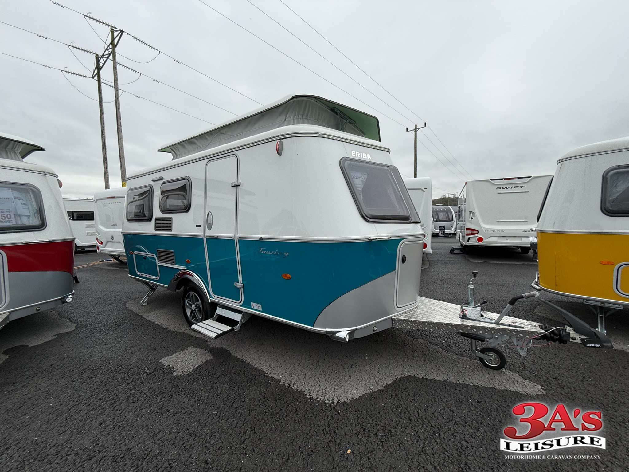 Eriba Touring 530  HARBOUR BLUE EDITION