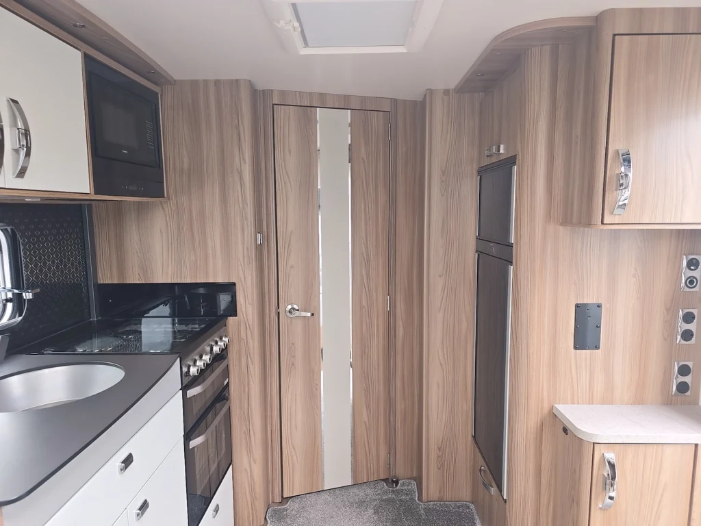 2022 Bessacarr By Design 835 Caravan