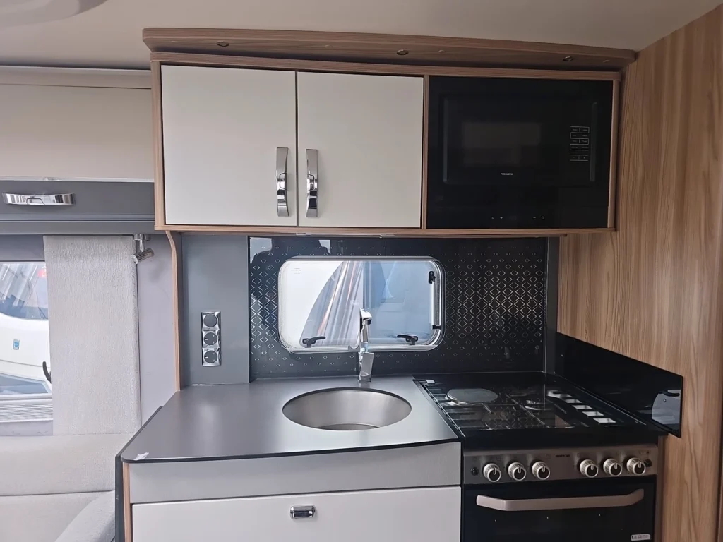 2022 Bessacarr By Design 835 Caravan