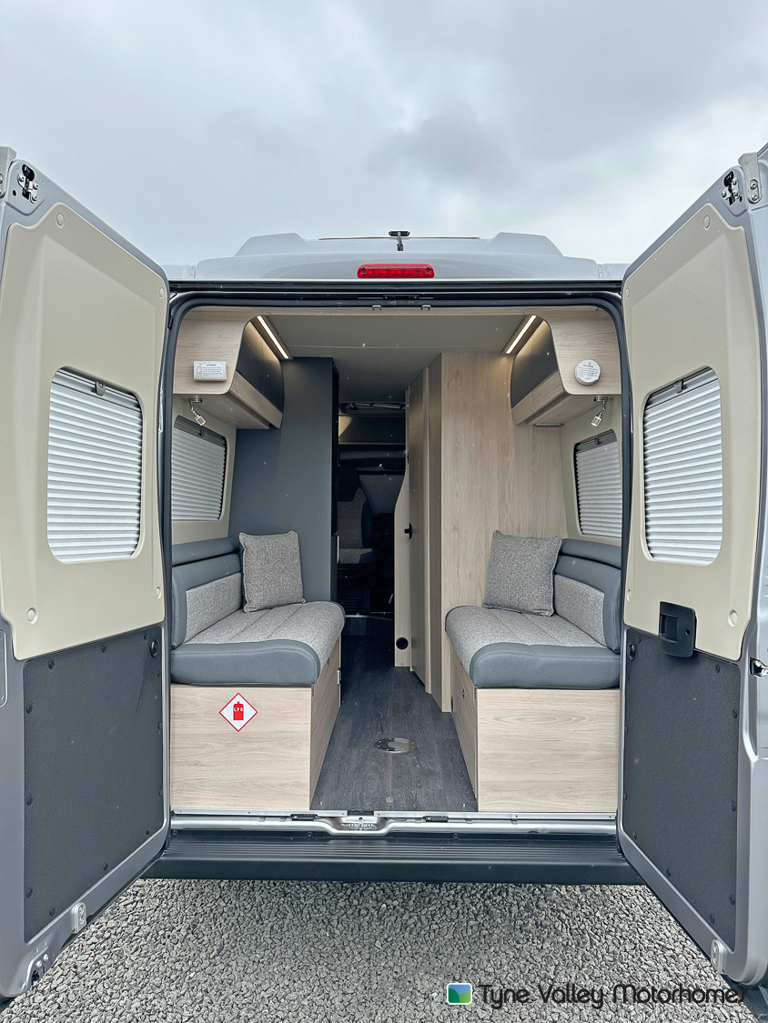 2025 Auto-Trail Expedition 67