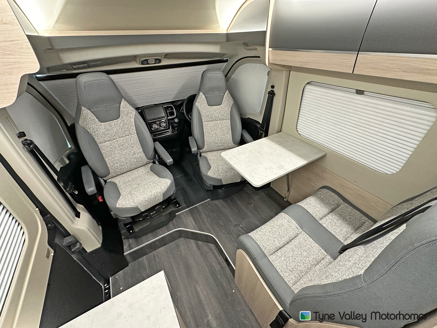 2025 Auto-Trail Expedition 67