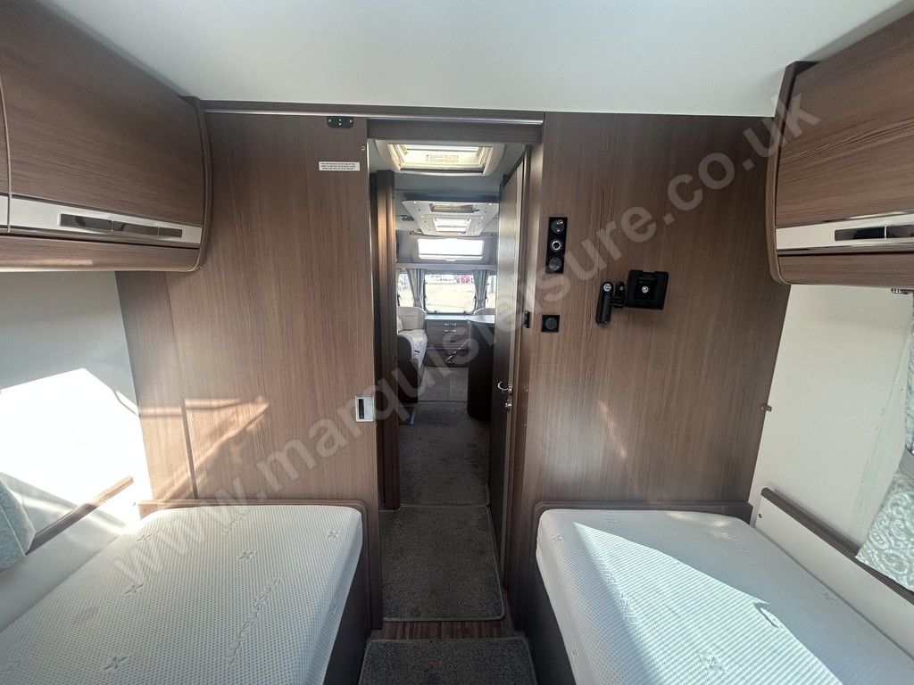 2018 BUCCANEER CLIPPER