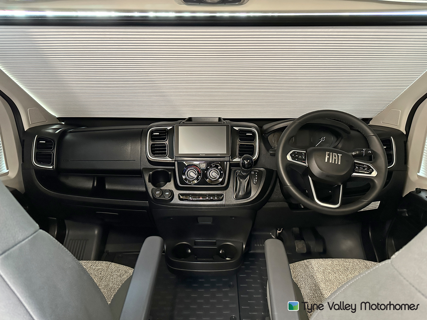 2025 Auto-Trail Expedition 66