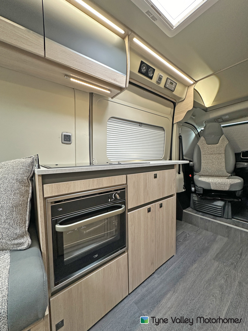 2025 Auto-Trail Expedition 66