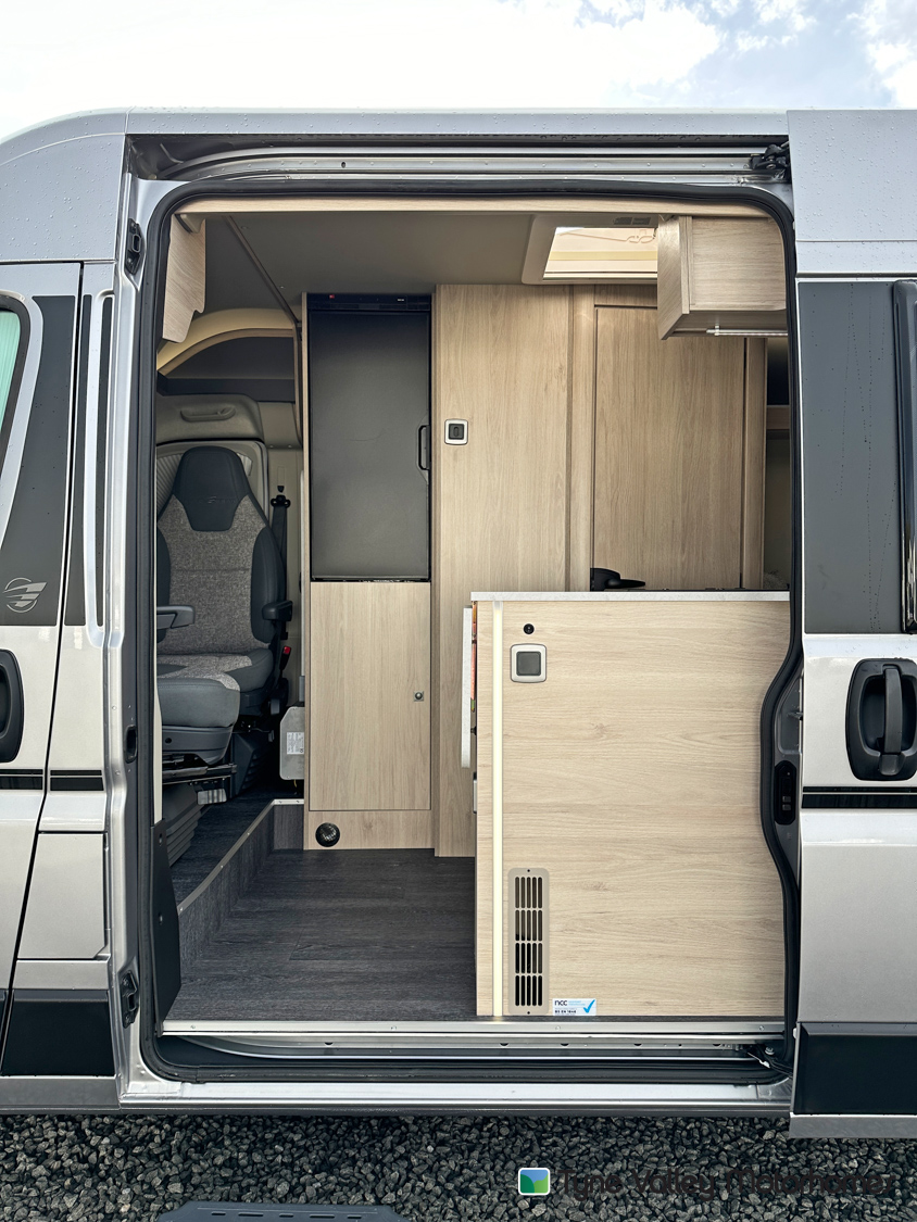 2025 Auto-Trail Expedition 66