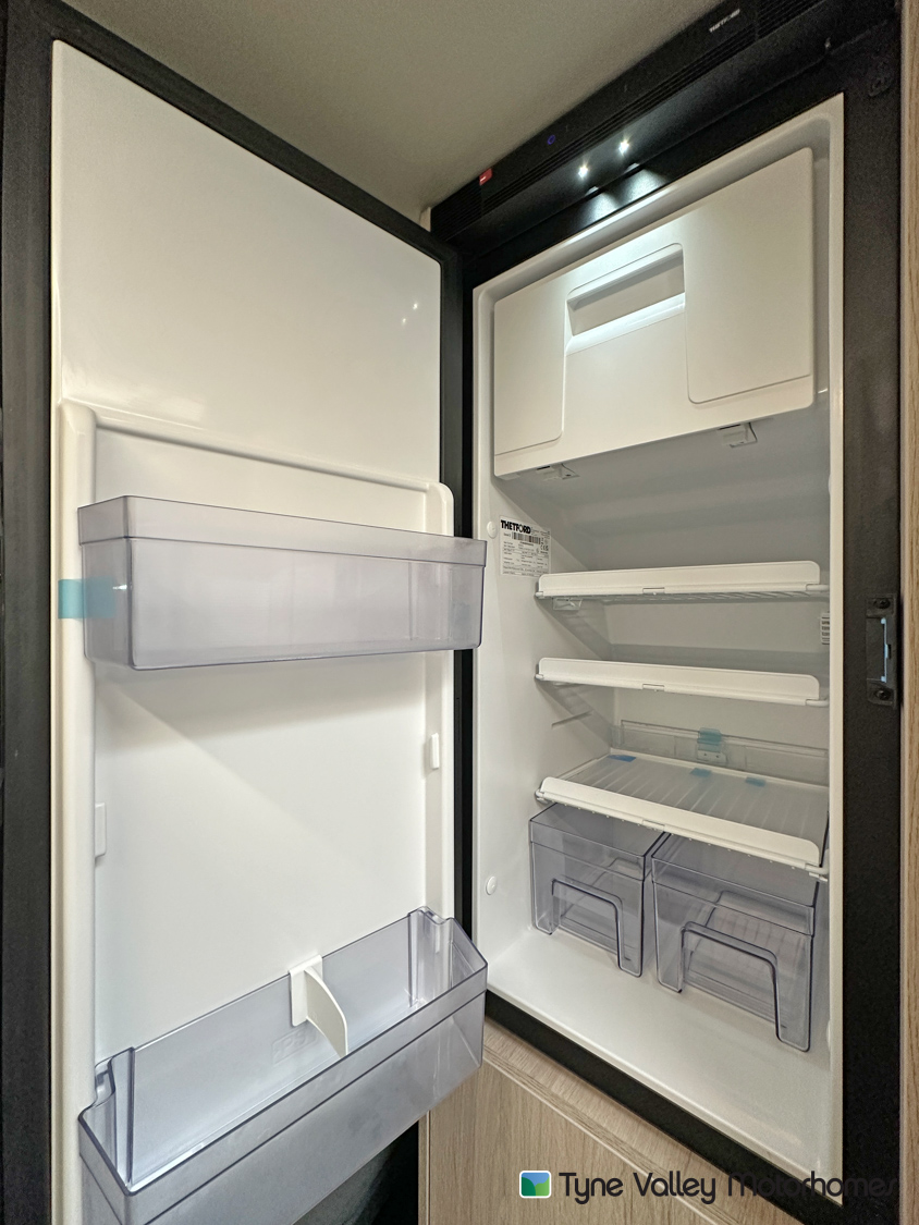 2025 Auto-Trail Expedition 66