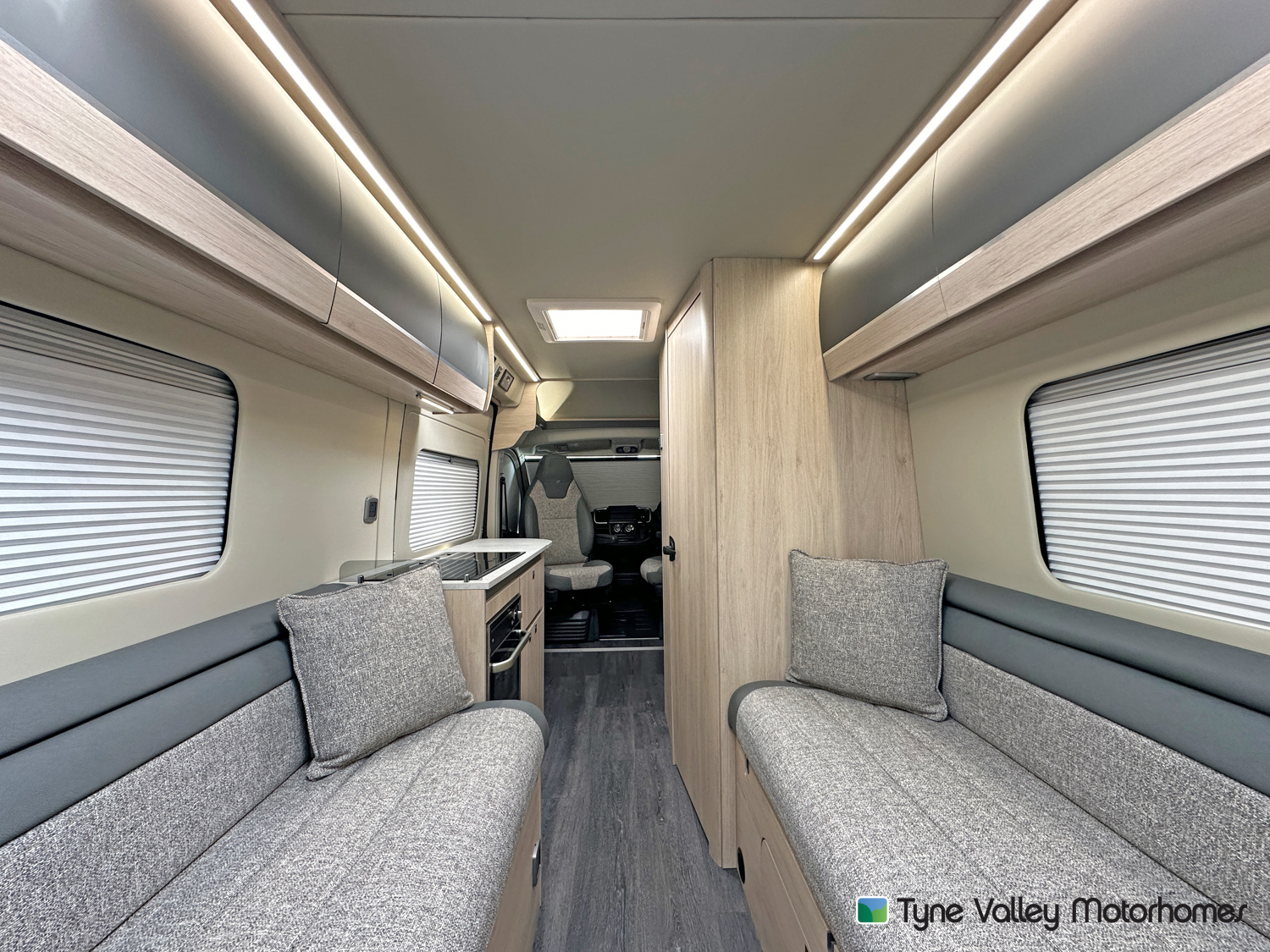 2025 Auto-Trail Expedition 66