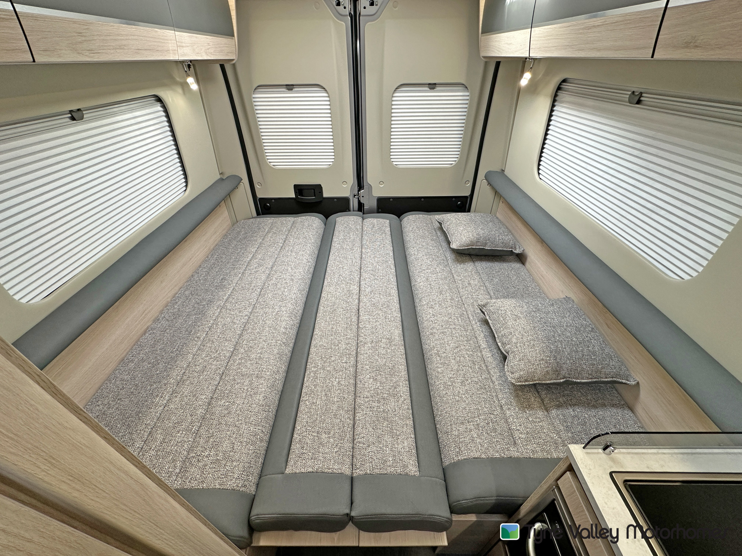 2025 Auto-Trail Expedition 66
