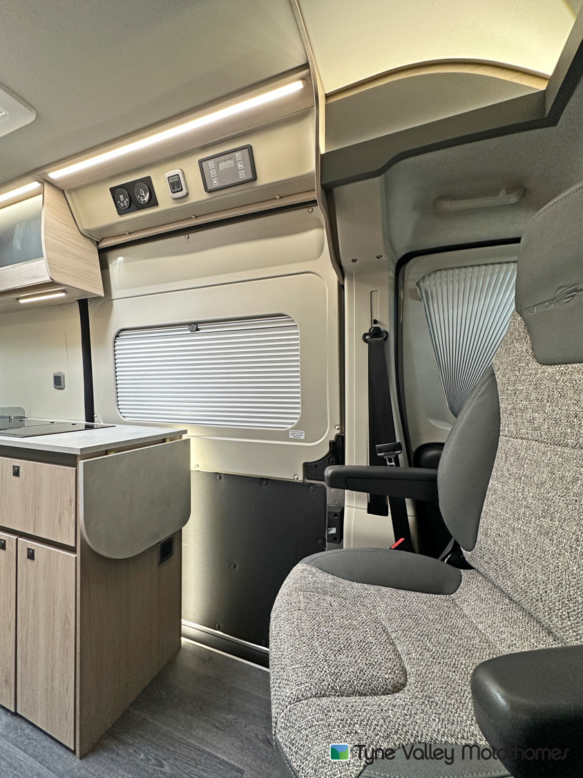 2025 Auto-Trail Expedition 66