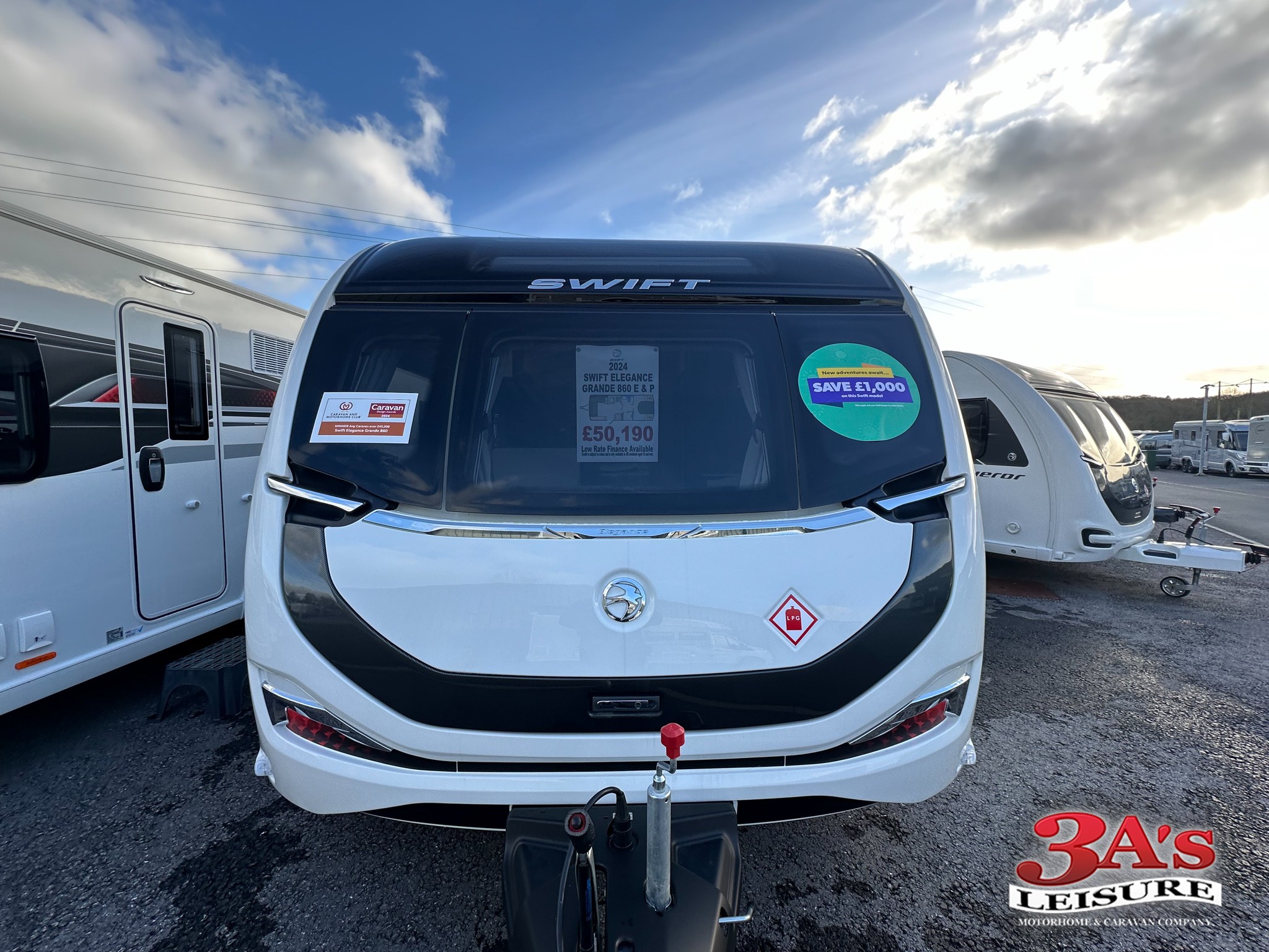 Swift Elegance Grande 860 - WITH E&P SELF LEVELING