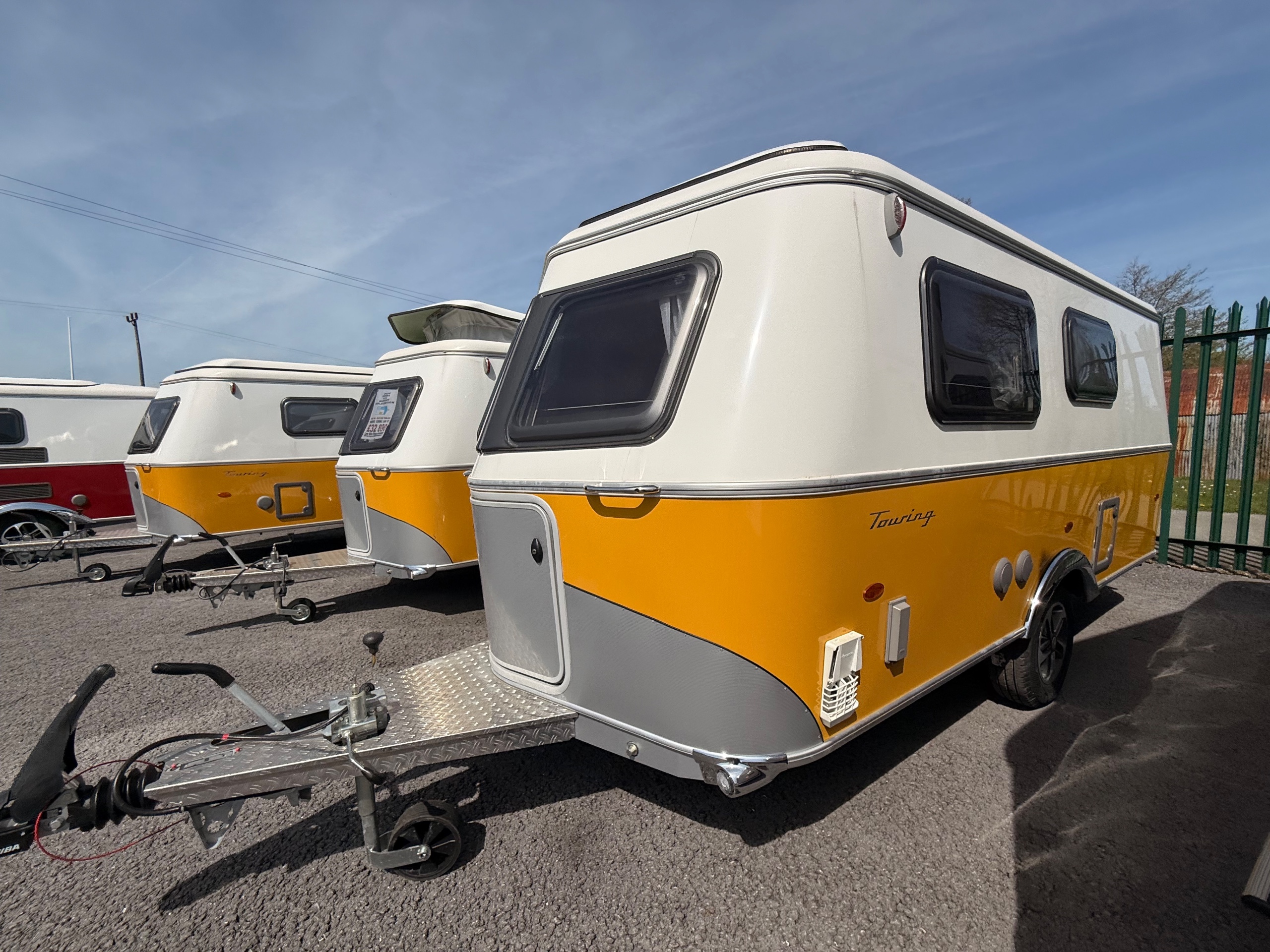 Eriba Touring 550 - Exterior - Front