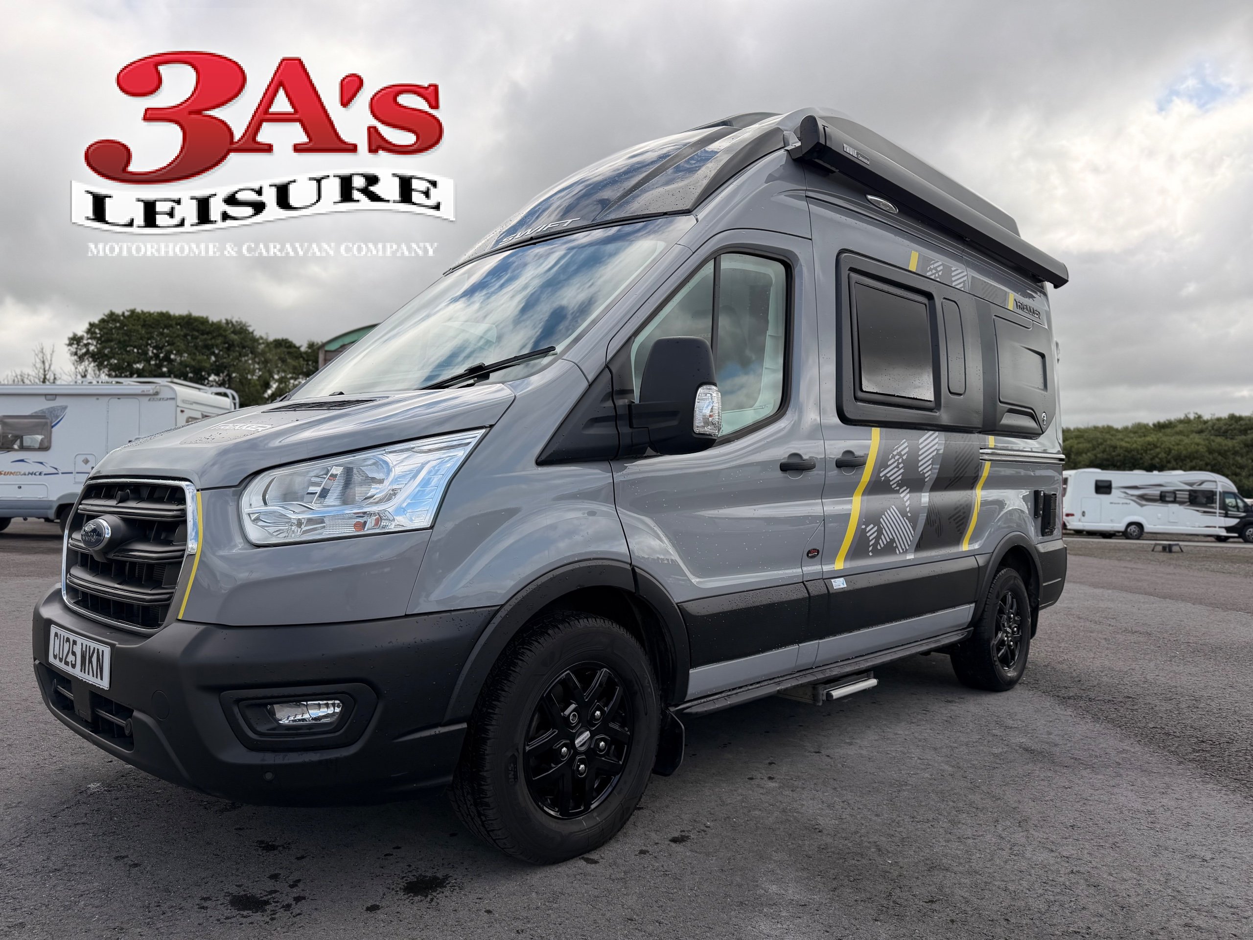 Swift Trekker S With Pop Top