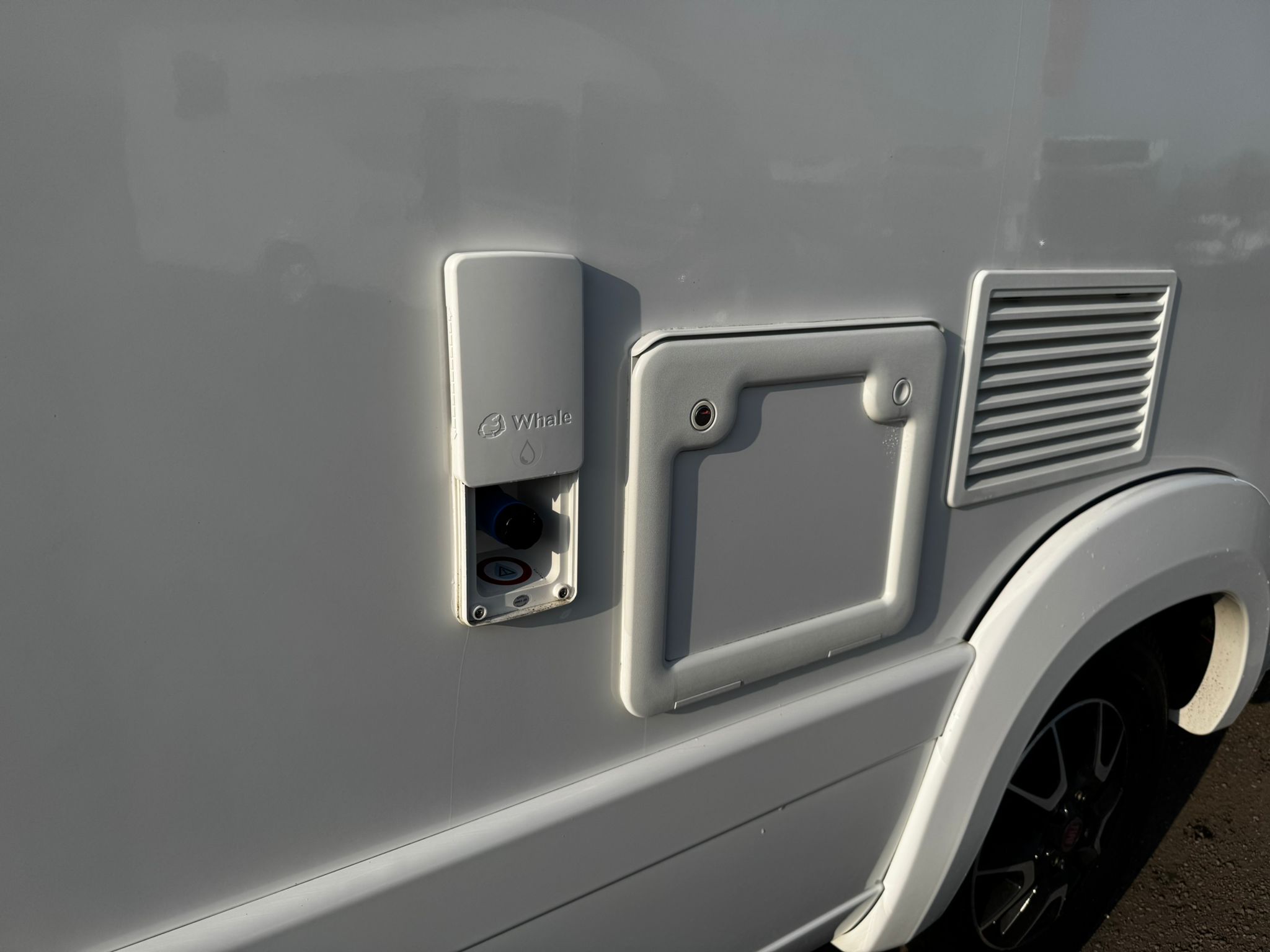 2024 Auto-Trail Tracker EKS