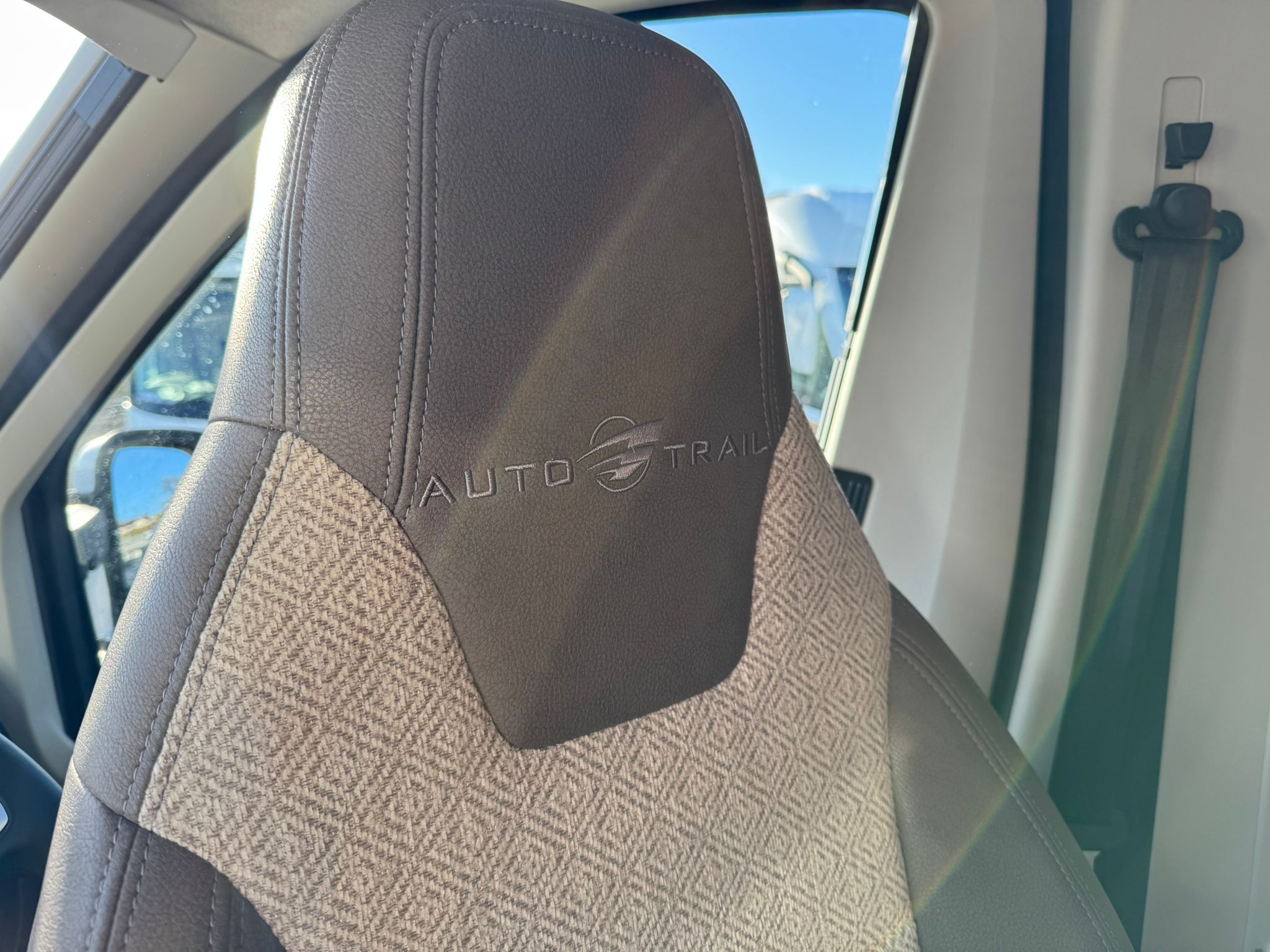 2024 Auto-Trail Tracker EKS
