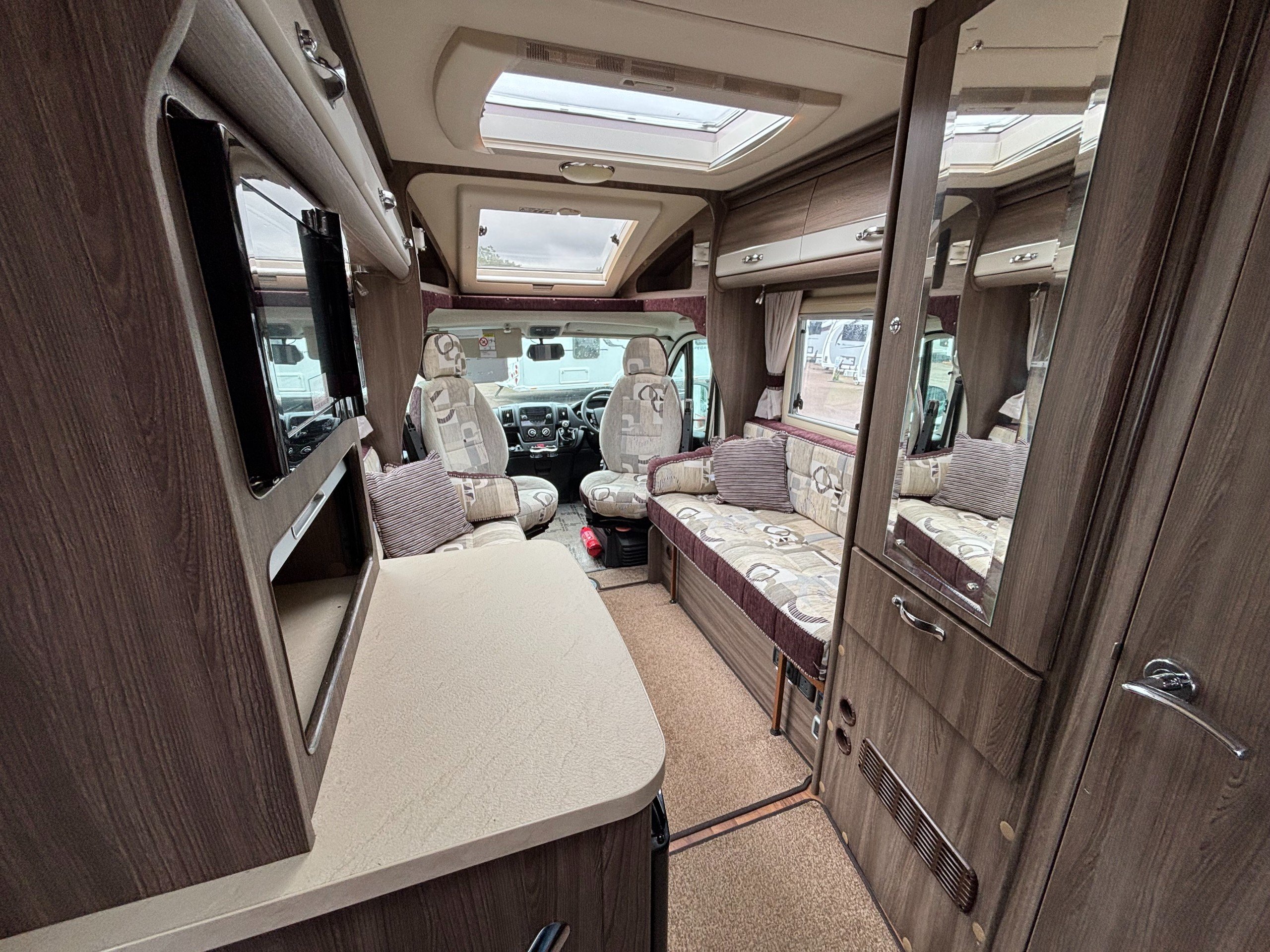2016 Auto-Sleepers Nuevo Ek