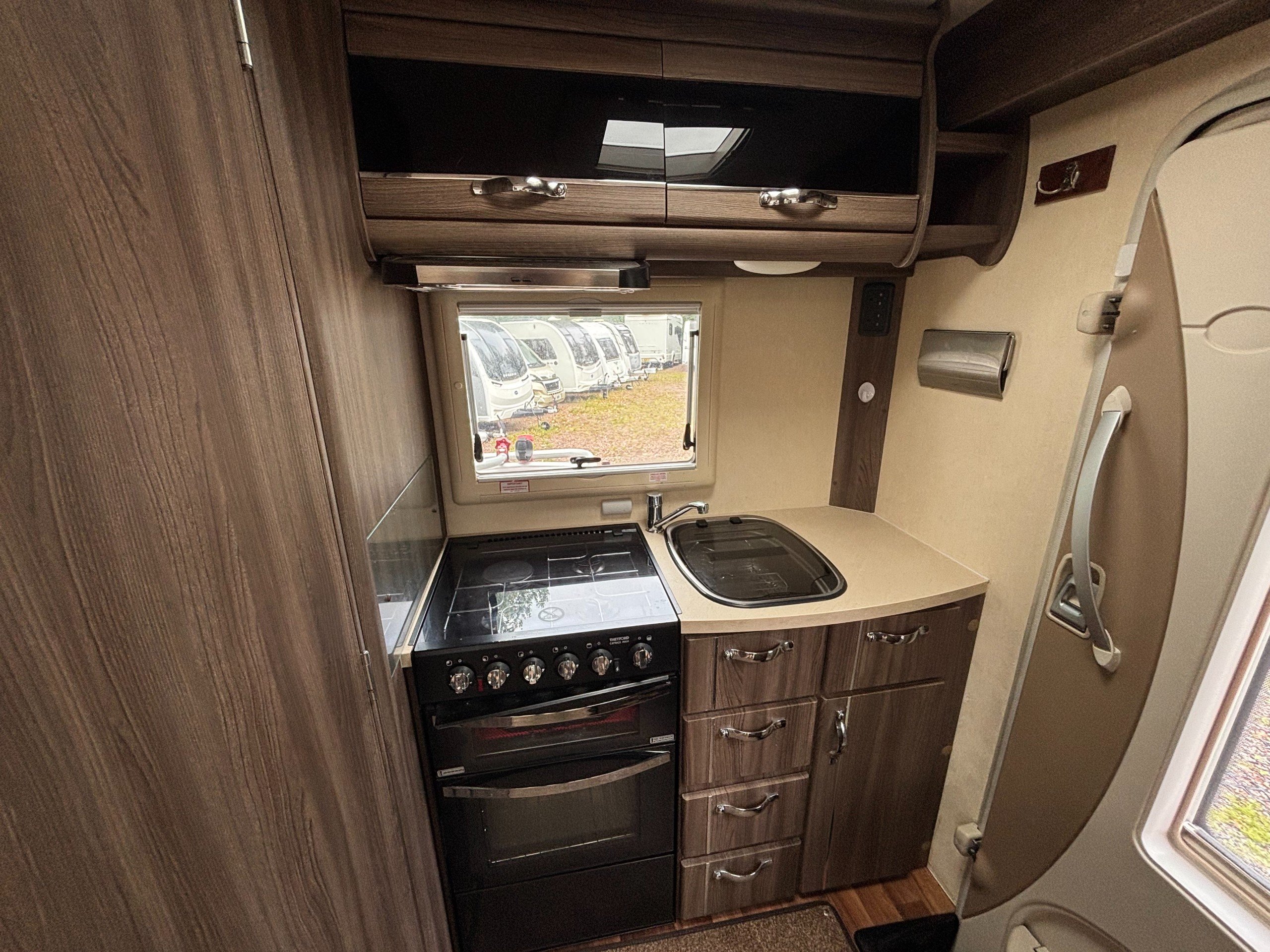 2016 Auto-Sleepers Nuevo Ek