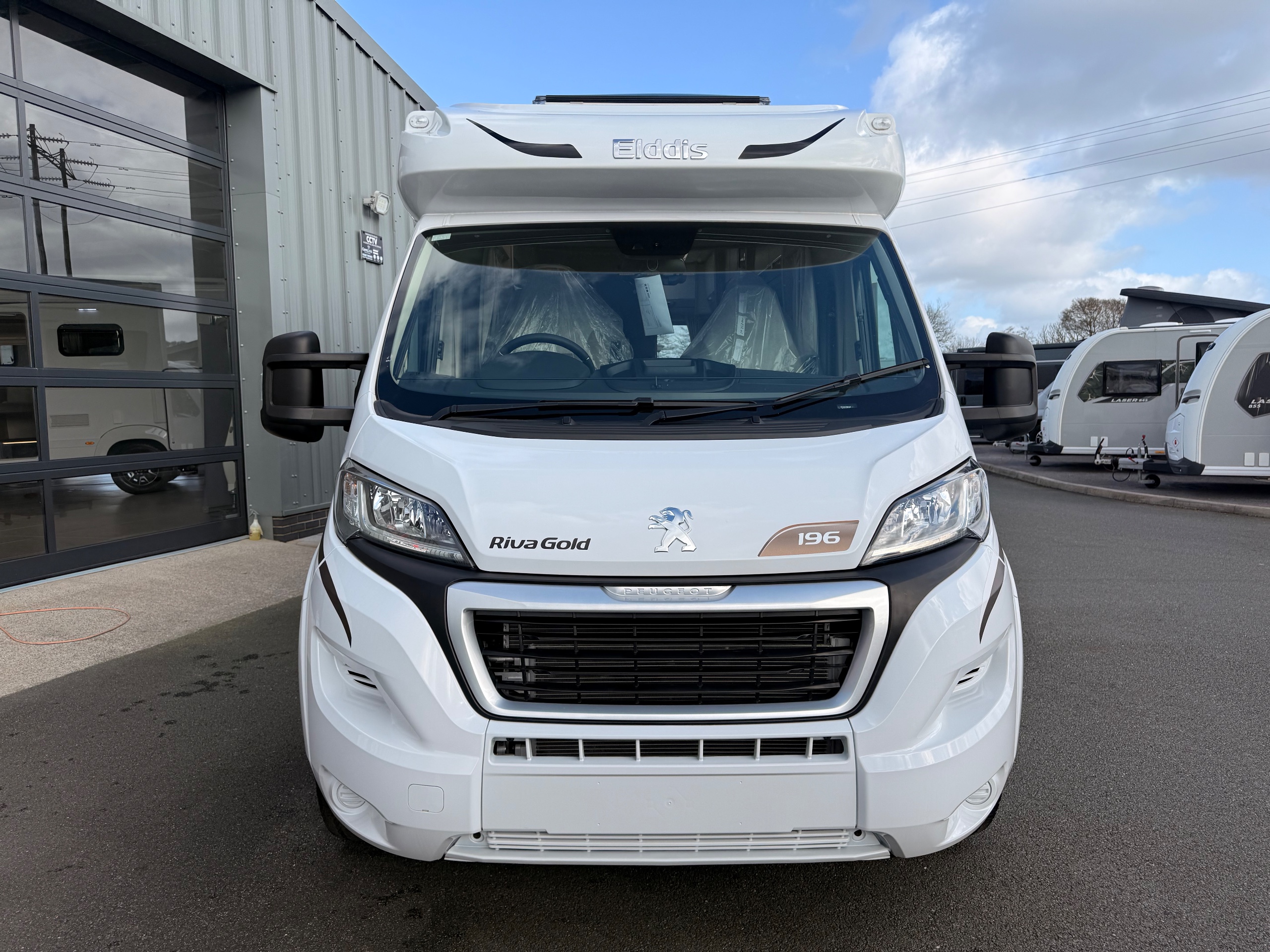 2025 Elddis Riva 196