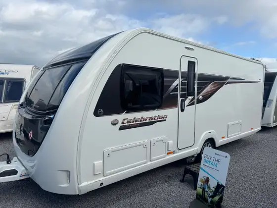 2021 Swift Celebration 880 X