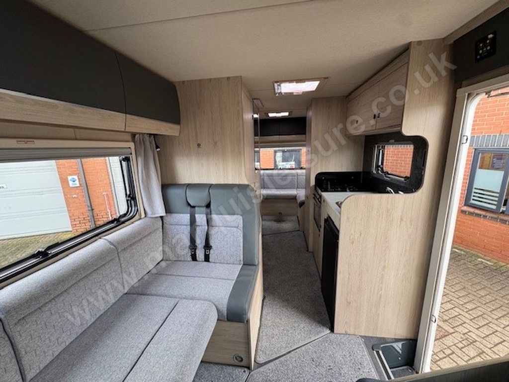 AUTOTRAIL EXPEDITION C72
