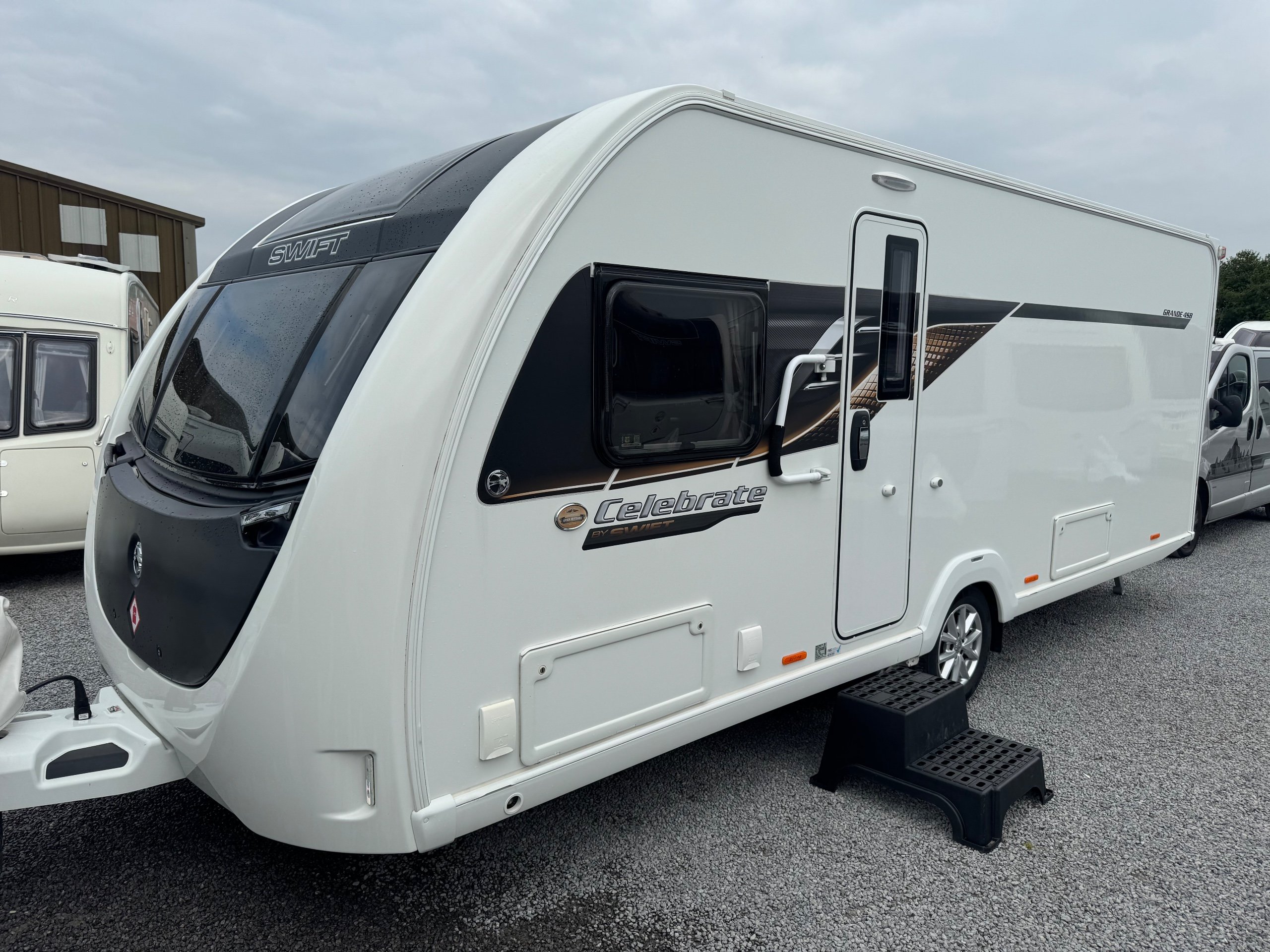 2023 Swift Celebrate Grande 4SB