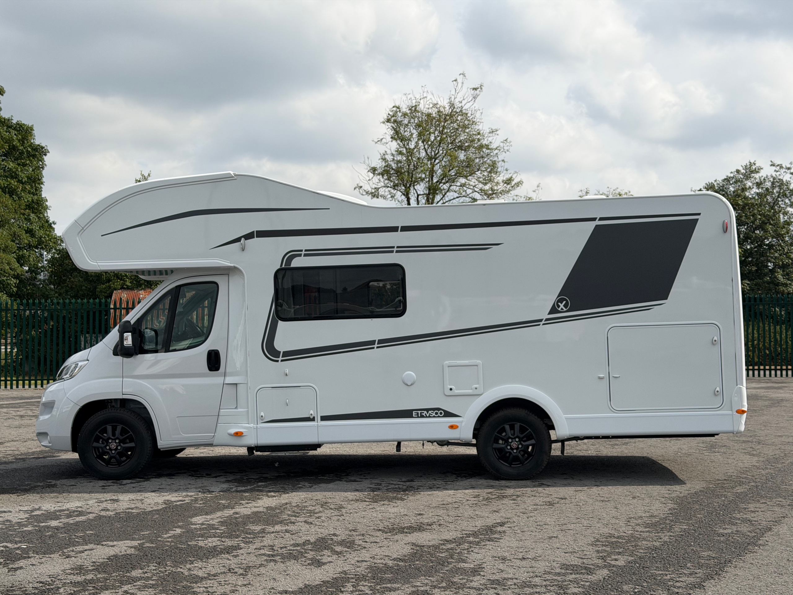 2027 Etrusco A7300 DB