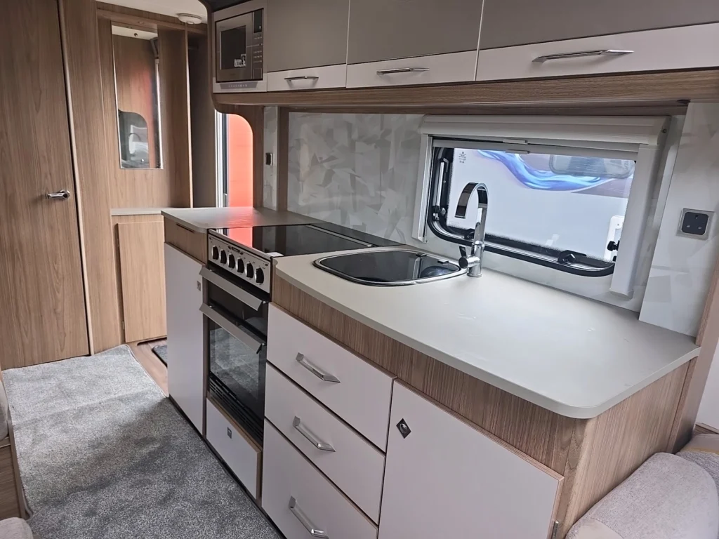 2000 Coachman Vip