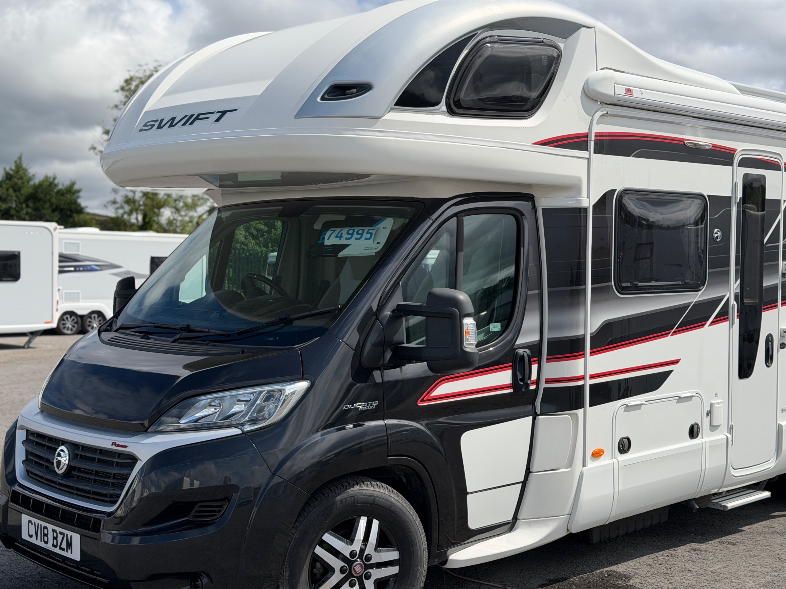 2018 Swift Kon-Tiki 649 Black Edition