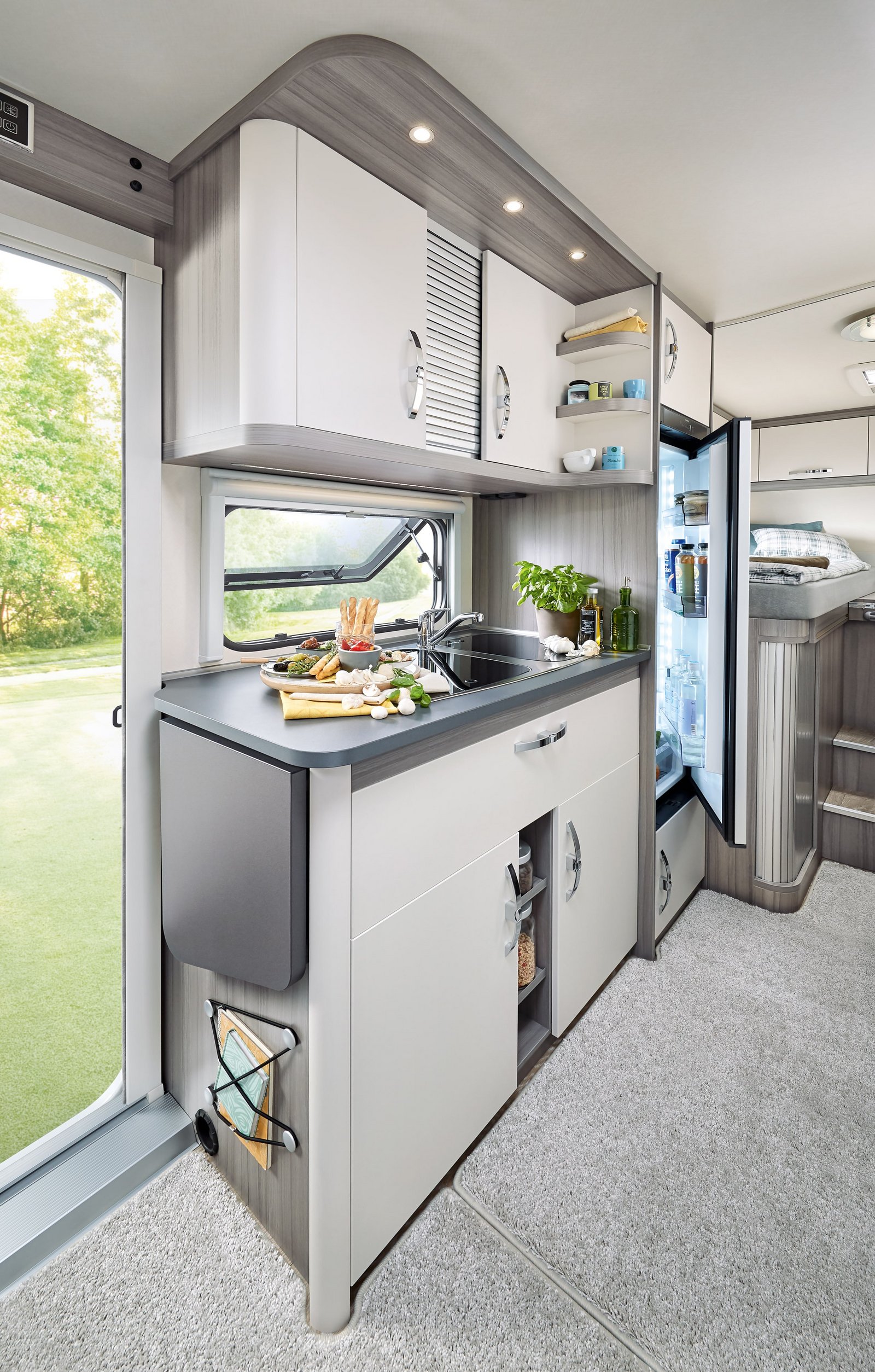 Hobby OPTIMA ONTOUR T65 GE interior image