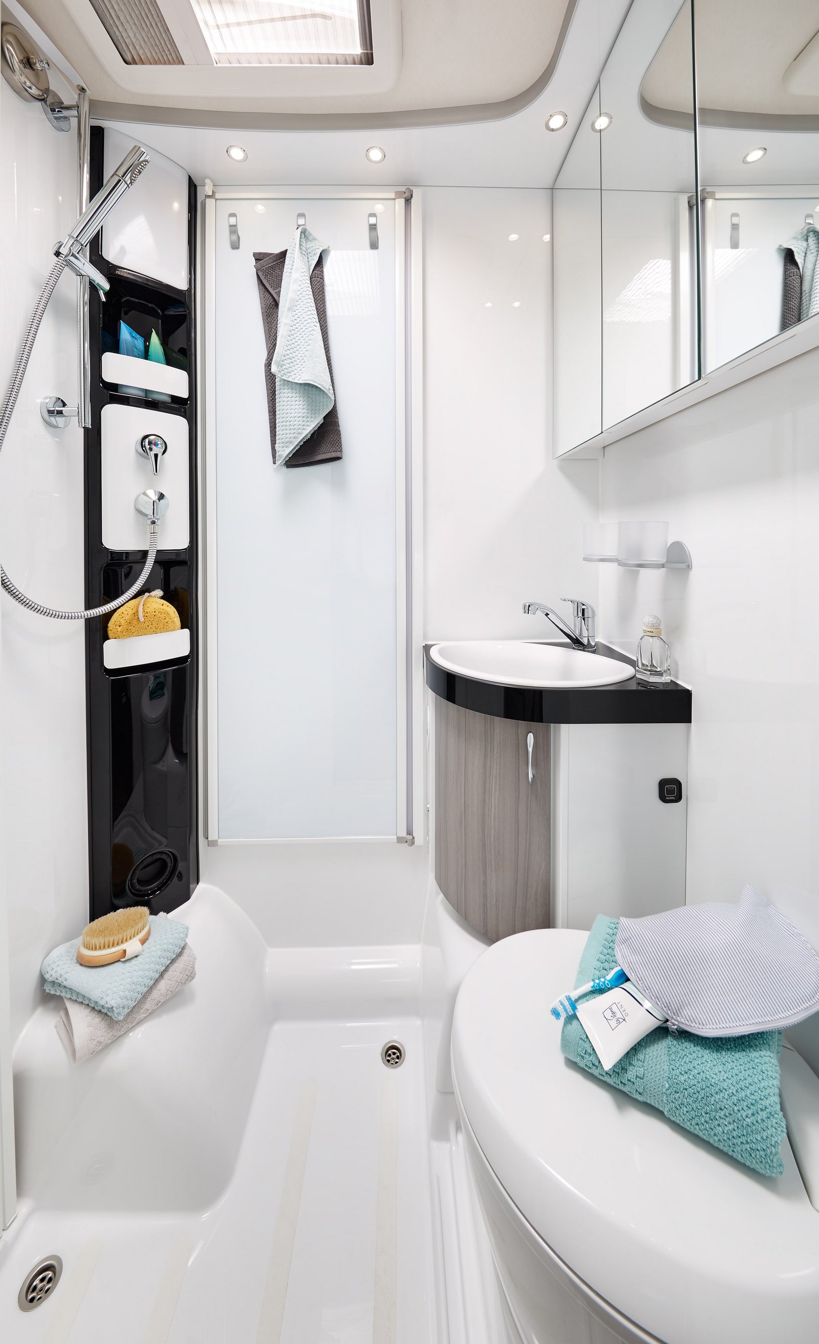 Hobby OPTIMA ONTOUR T65 GE interior image