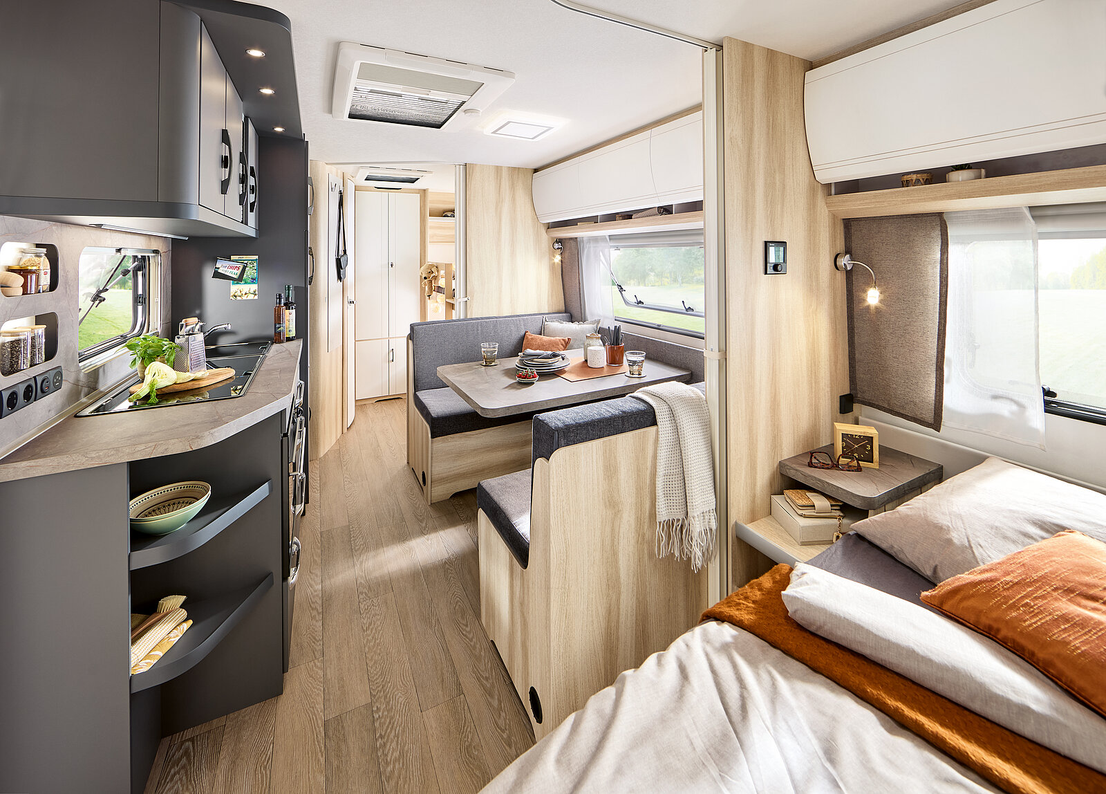 Hobby DE LUXE 545 KMF interior image