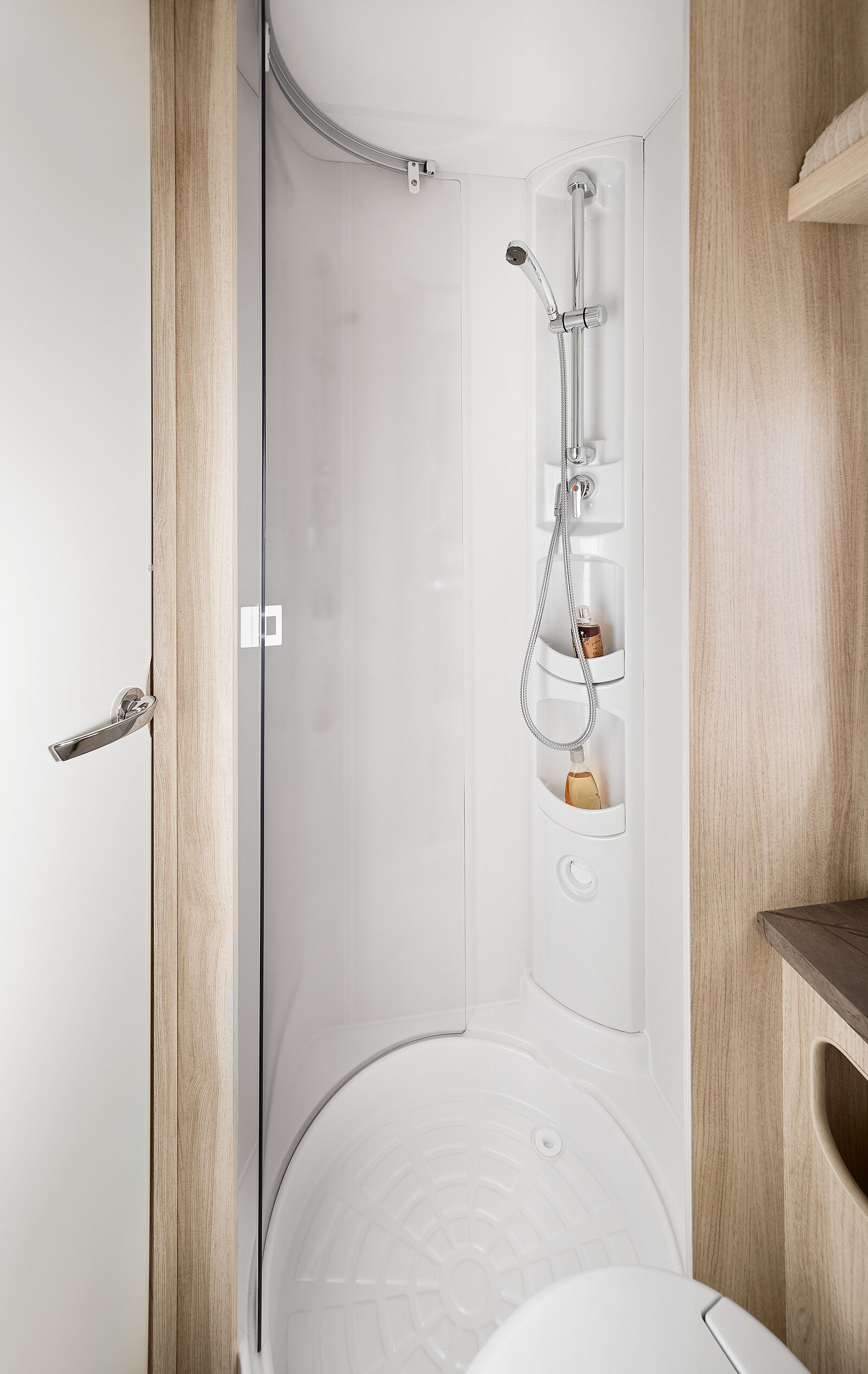 Hobby DE LUXE 545 KMF interior image