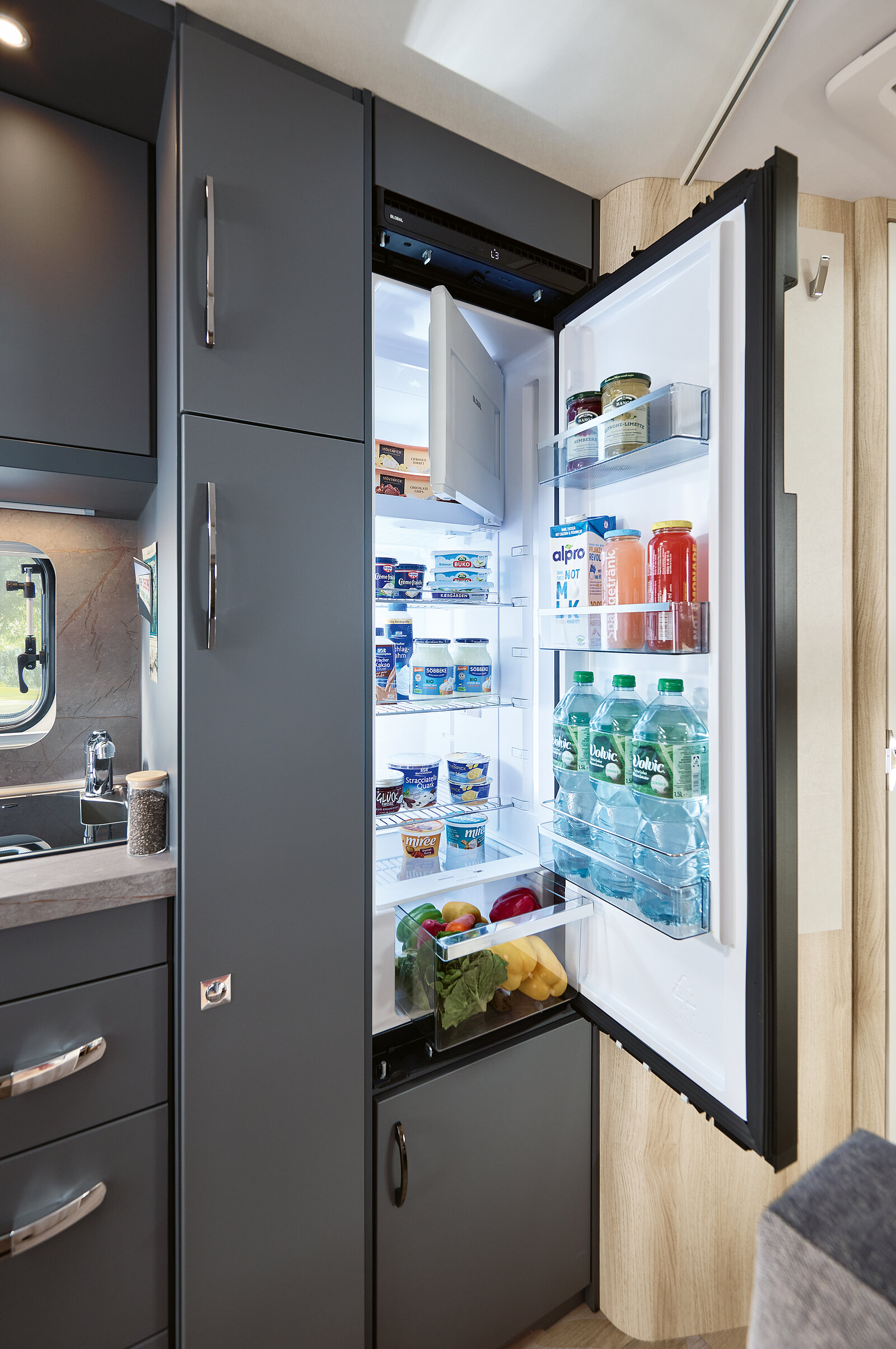 Hobby DE LUXE 545 KMF interior image