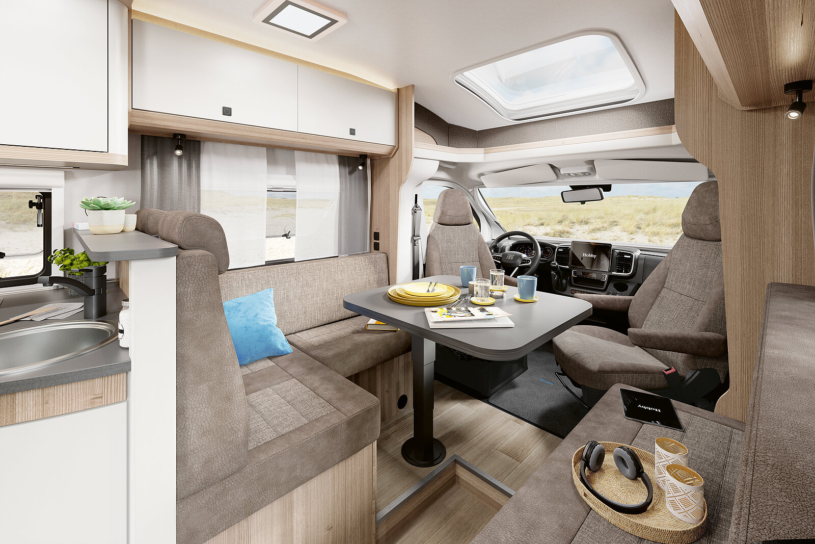 Hobby ONTOUR T 700 F interior image