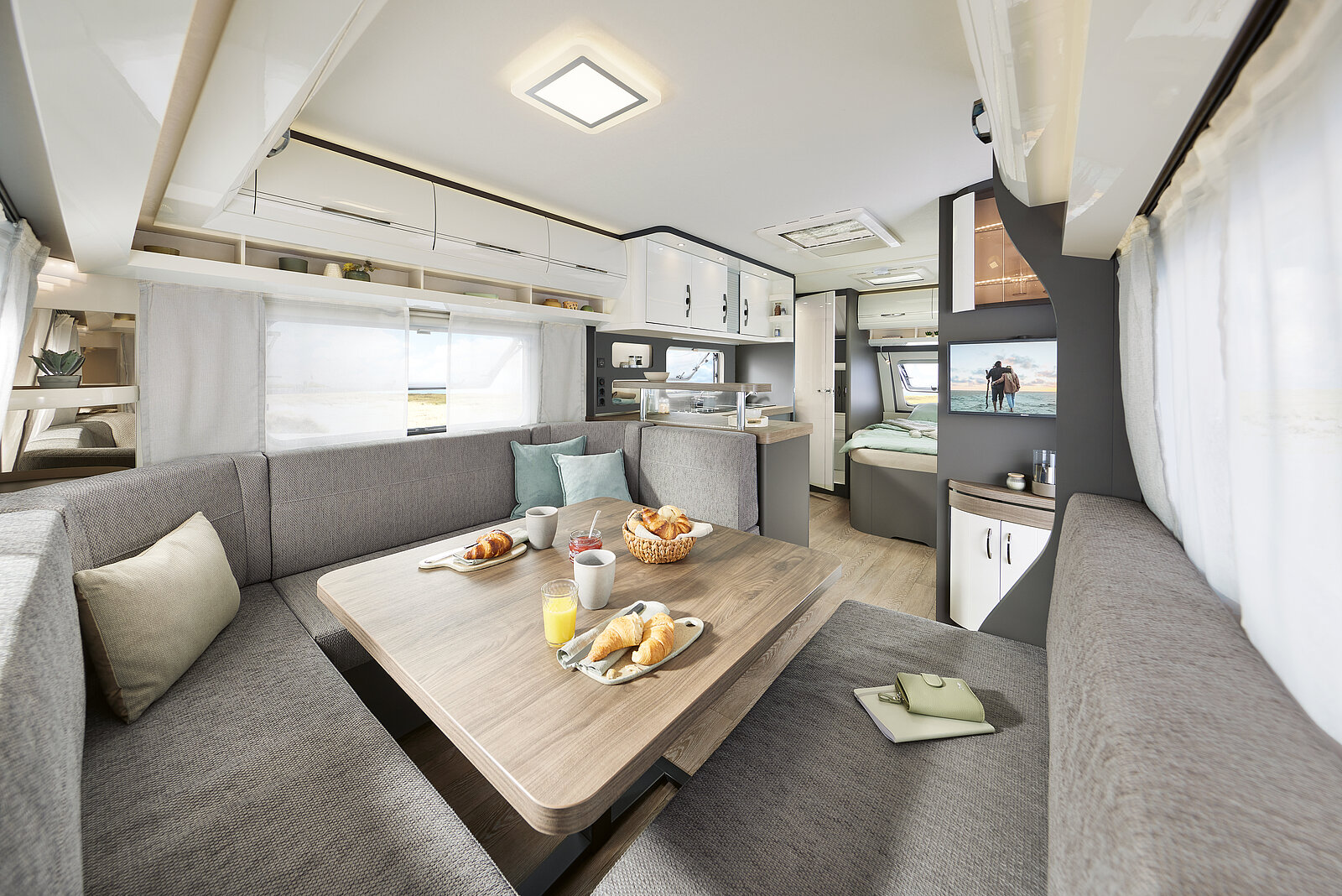 Hobby EXCELLENT 560 CFE interior image