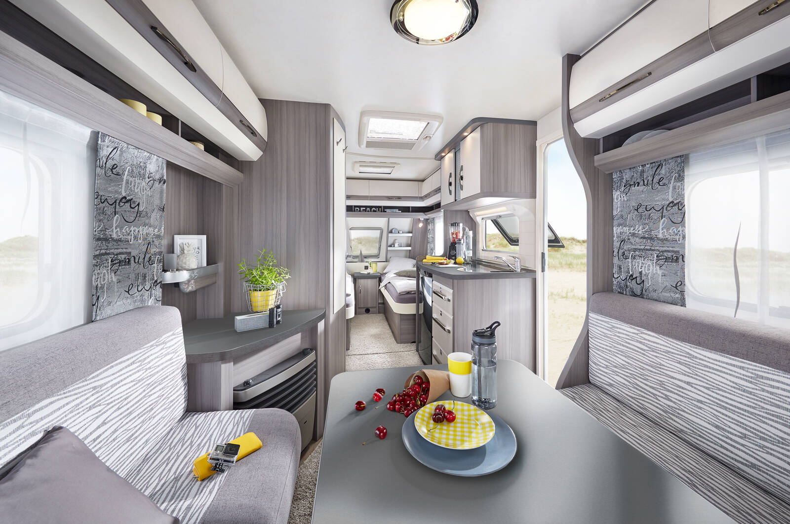 Hobby ONTOUR 460 DL interior image