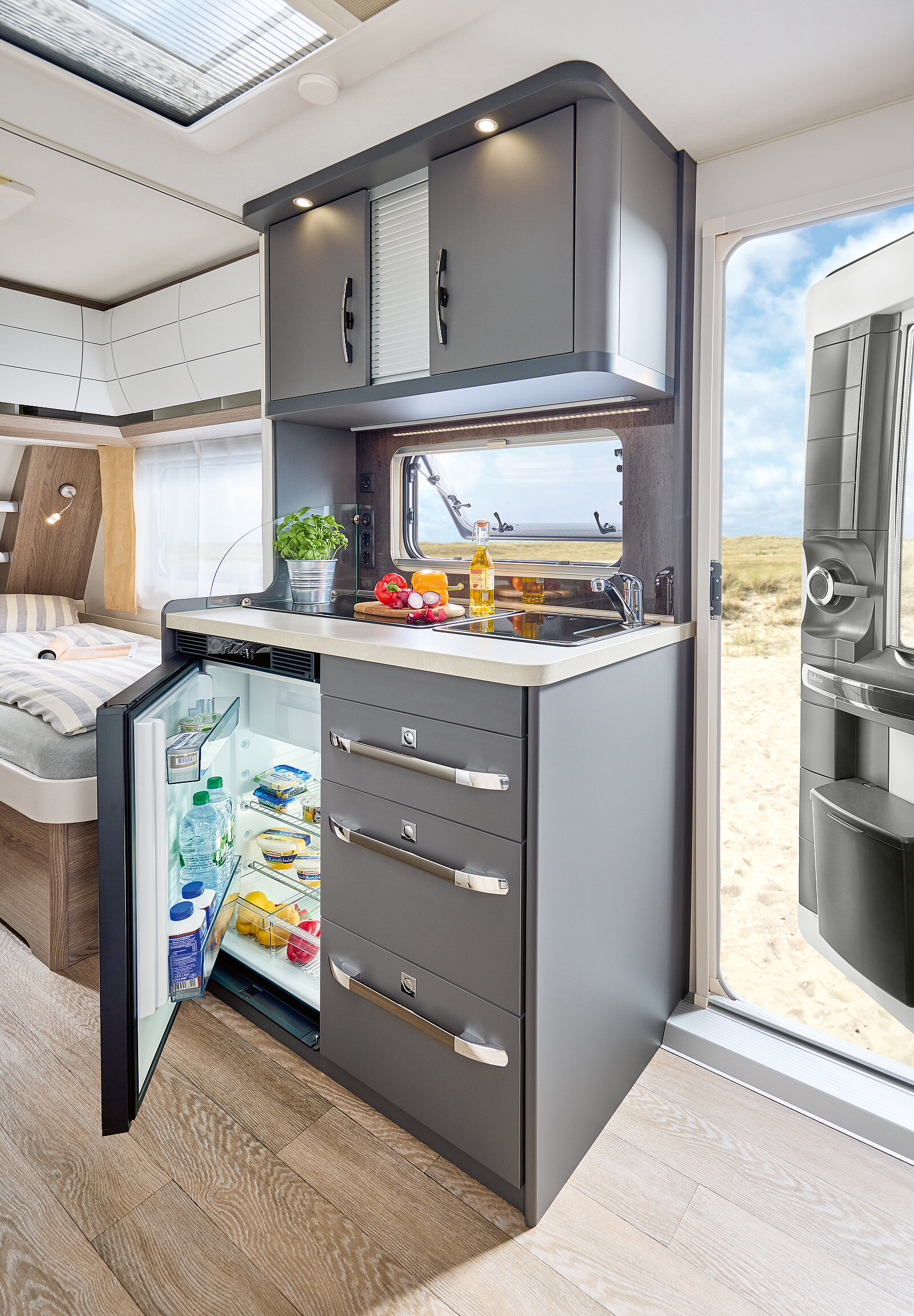 Hobby ONTOUR 460 DL interior image