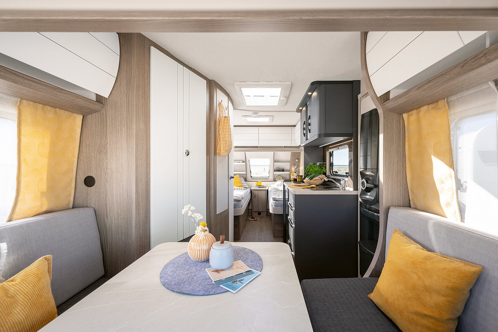 Hobby ONTOUR interior image