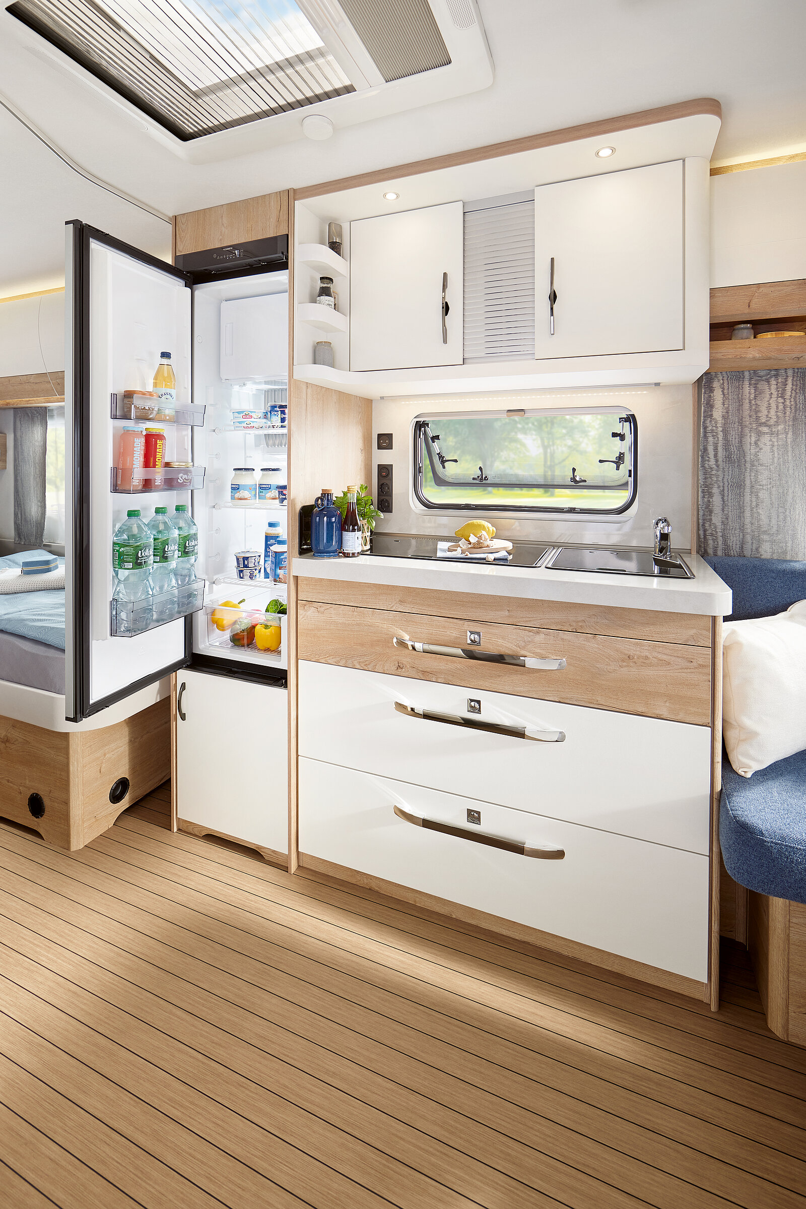 Hobby EXCELLENT EDITION 540 WLU interior image