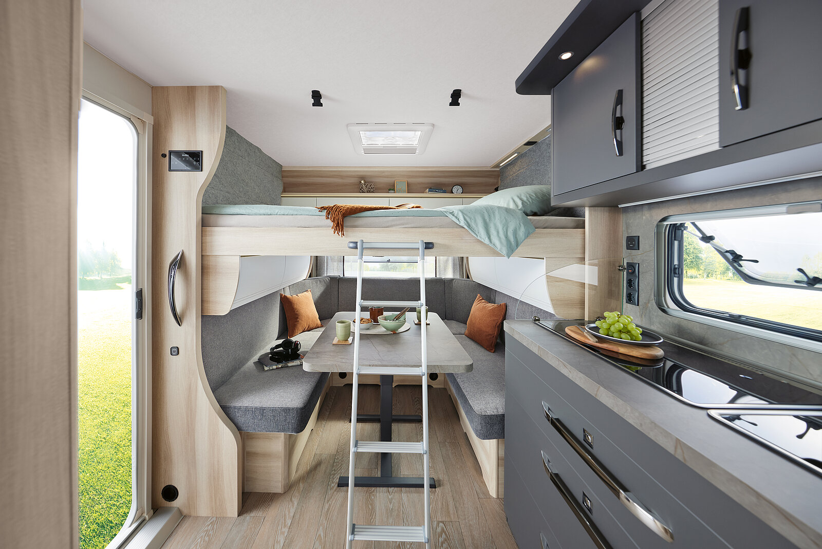 Hobby DE LUXE 515 UHL interior image