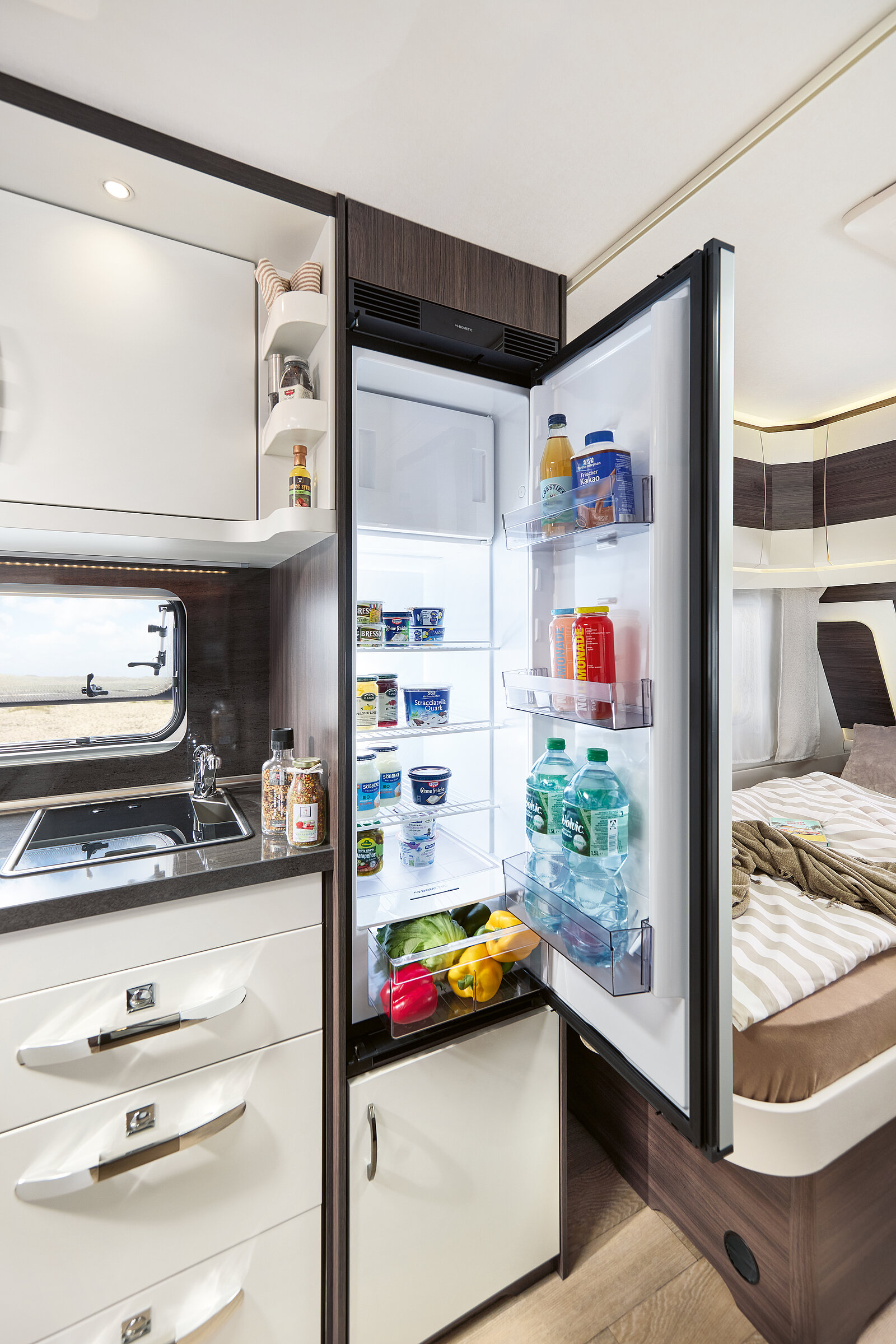 Hobby PRESTIGE 620 CL interior image
