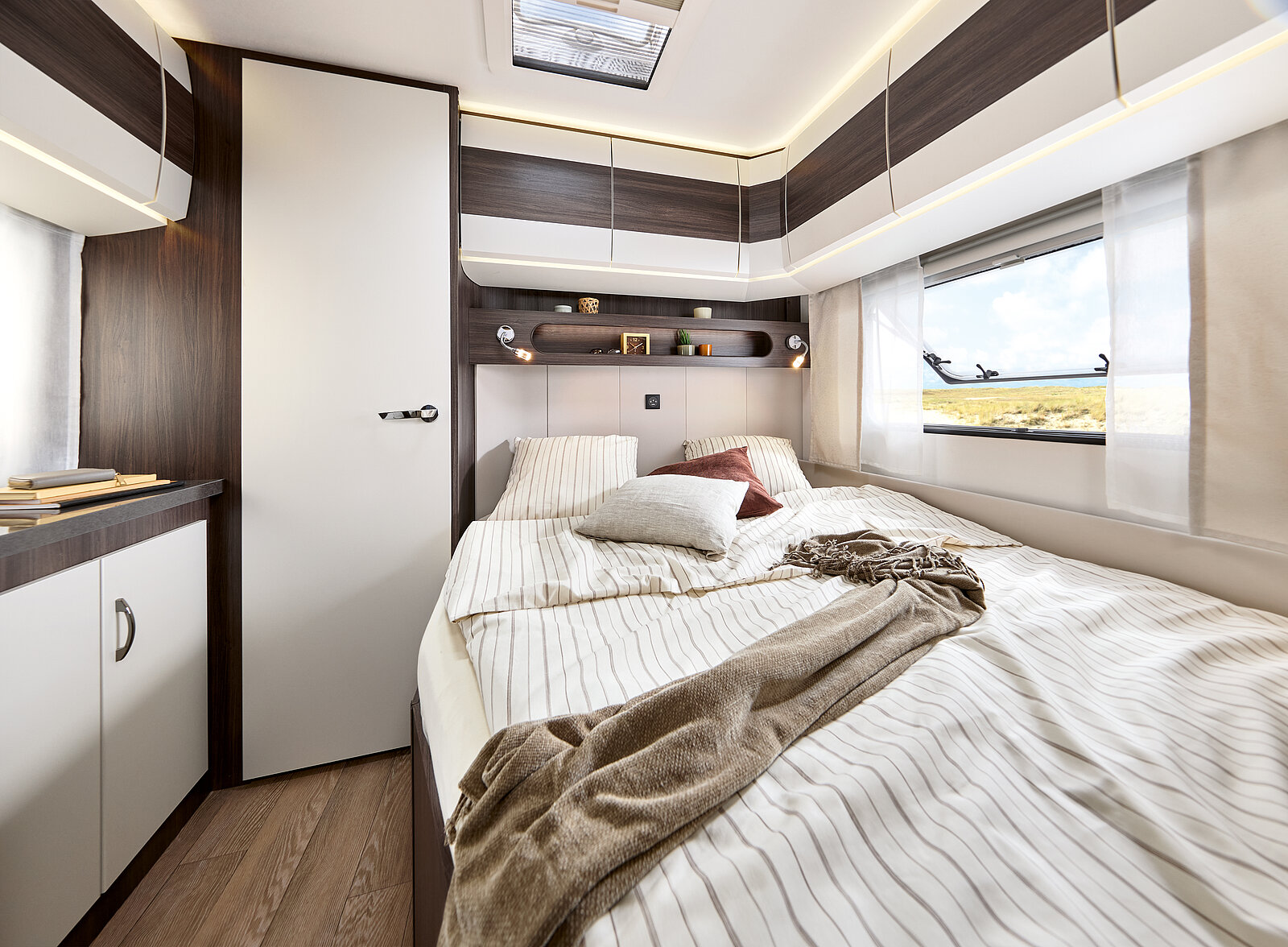 Hobby PRESTIGE 720 KWFU interior image