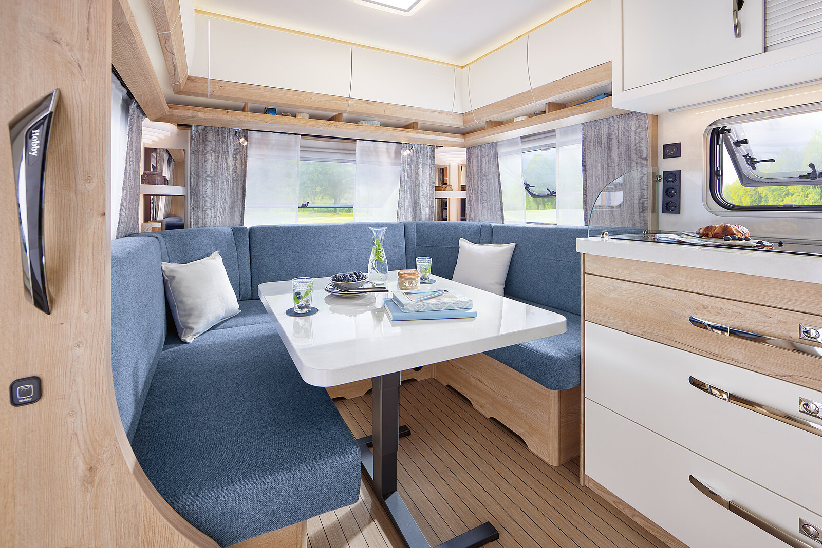 Hobby EXCELLENT EDITION 540 UL interior image